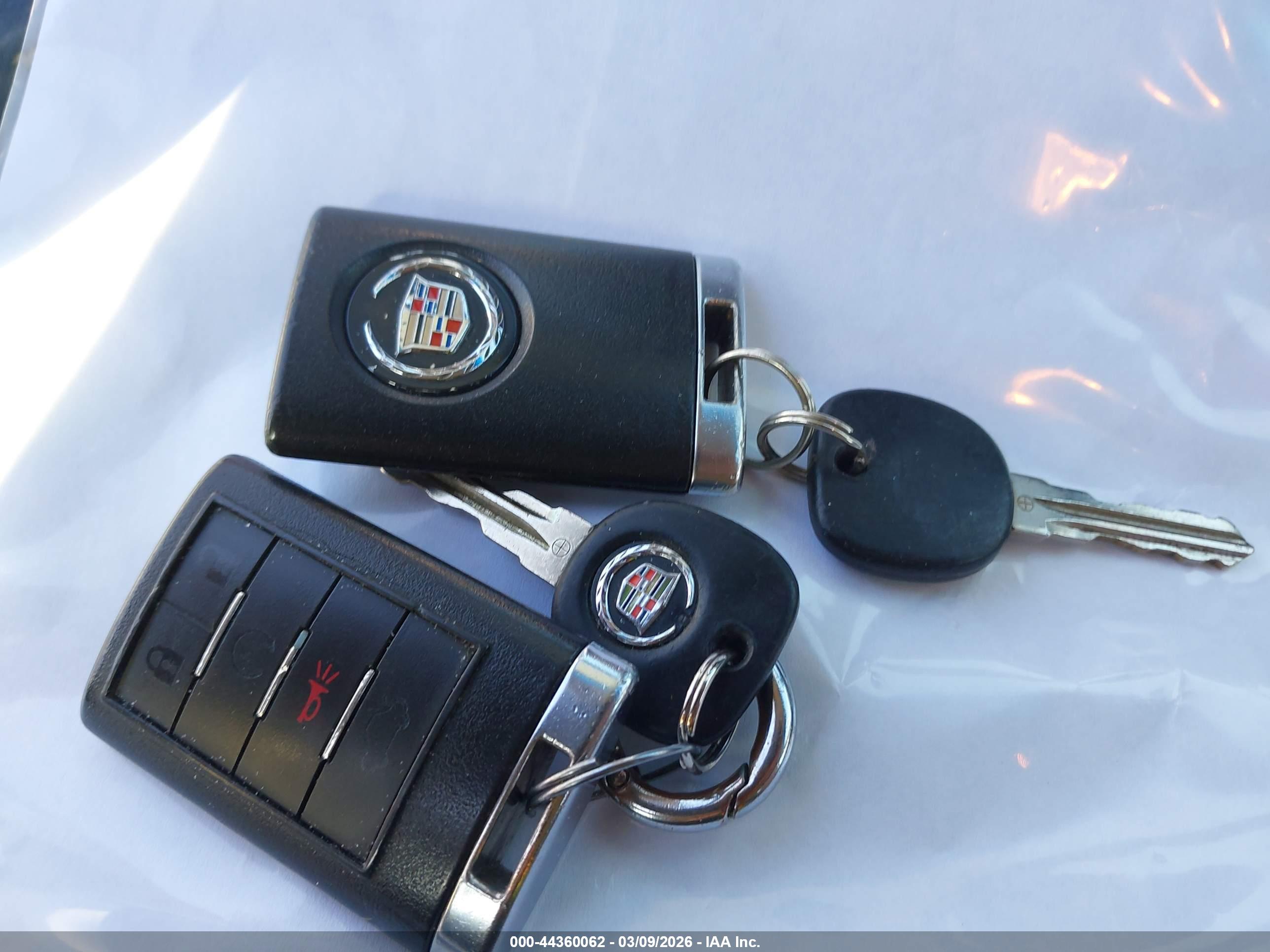 CADILLAC CTS image 11