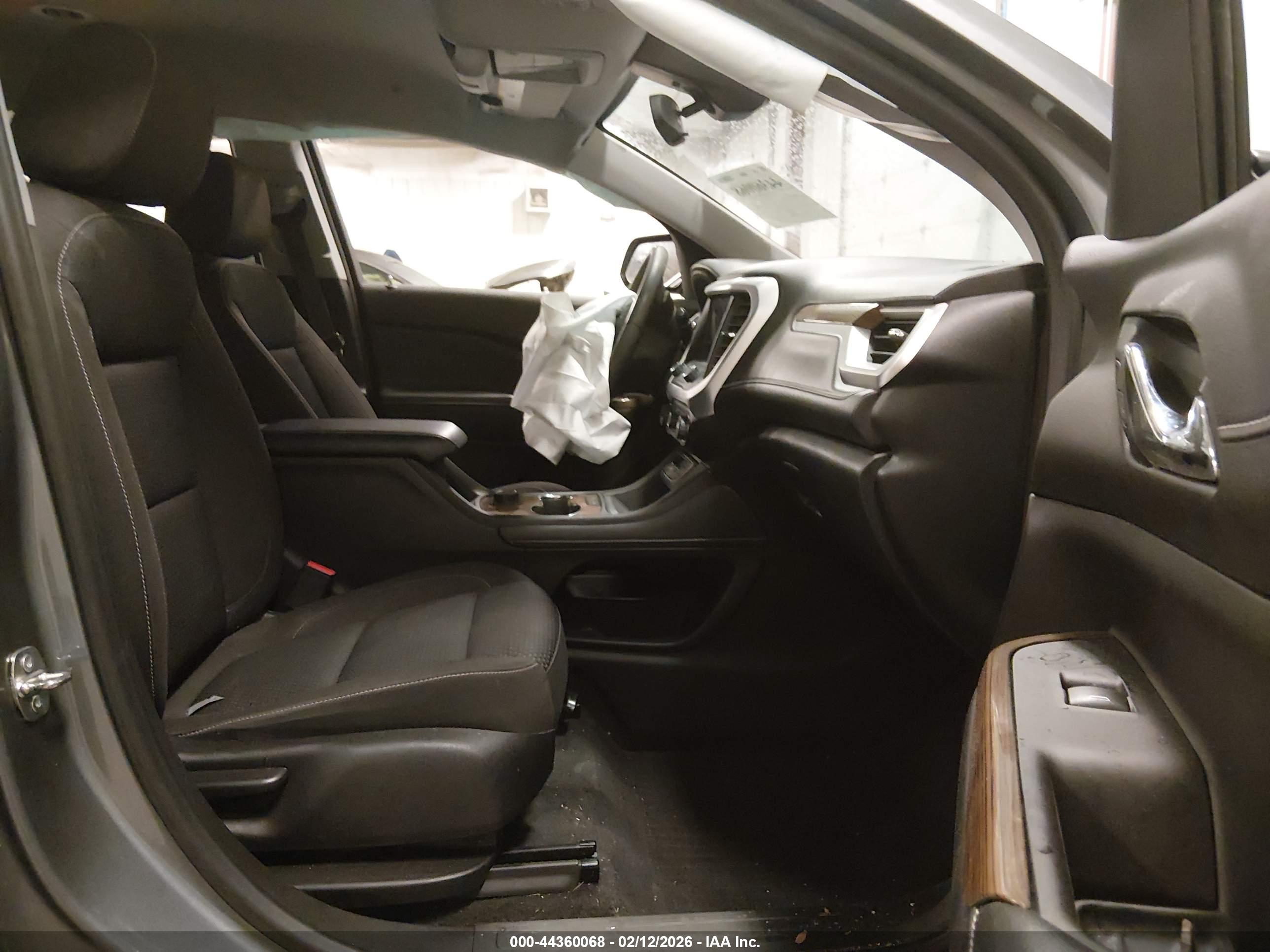 GMC ACADIA image 5