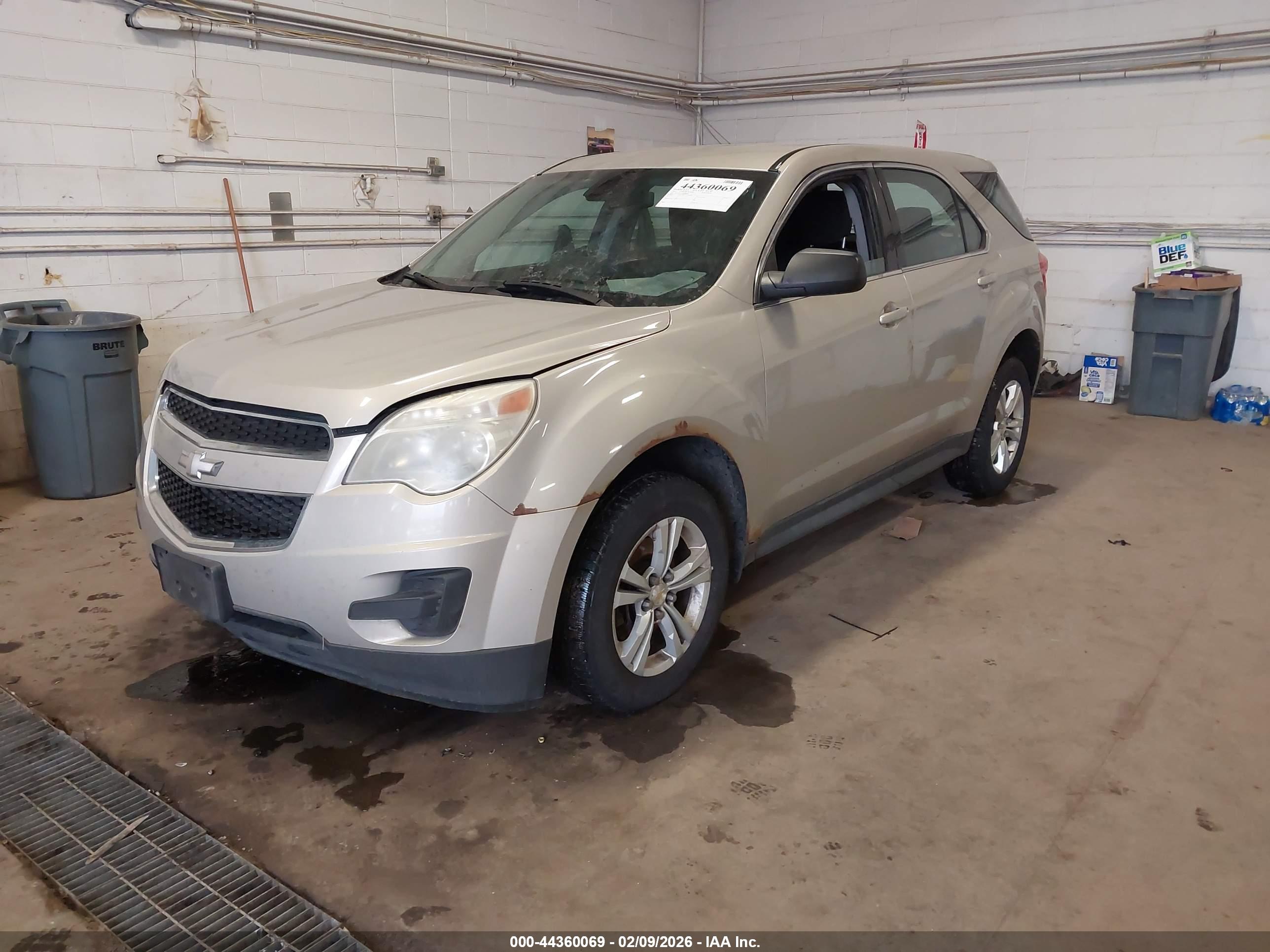 CHEVROLET EQUINOX image 2