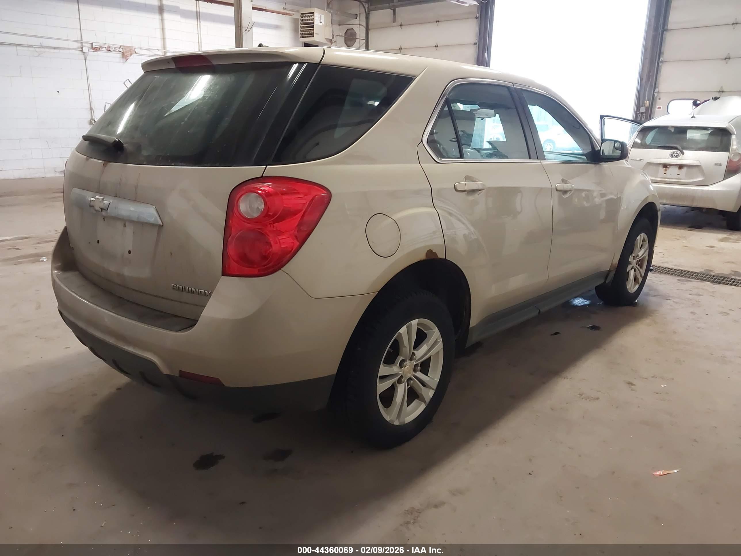 CHEVROLET EQUINOX image 4