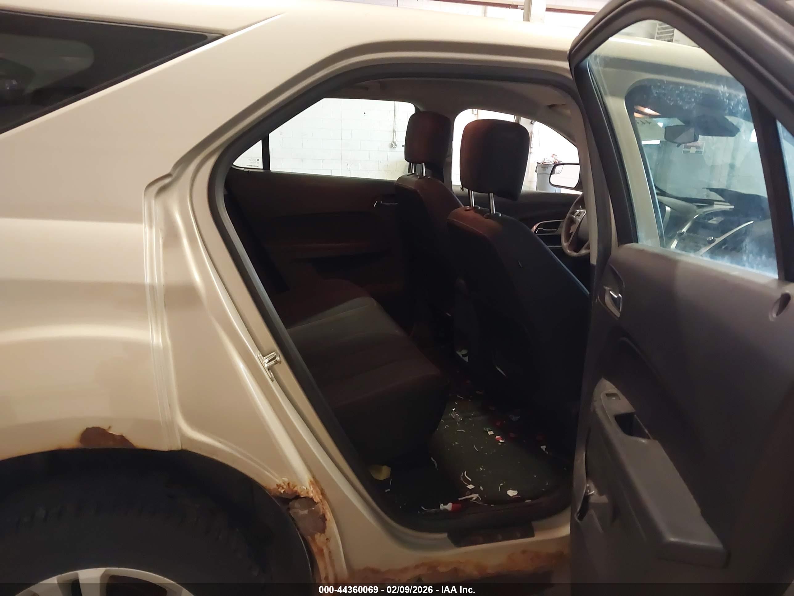 CHEVROLET EQUINOX image 8