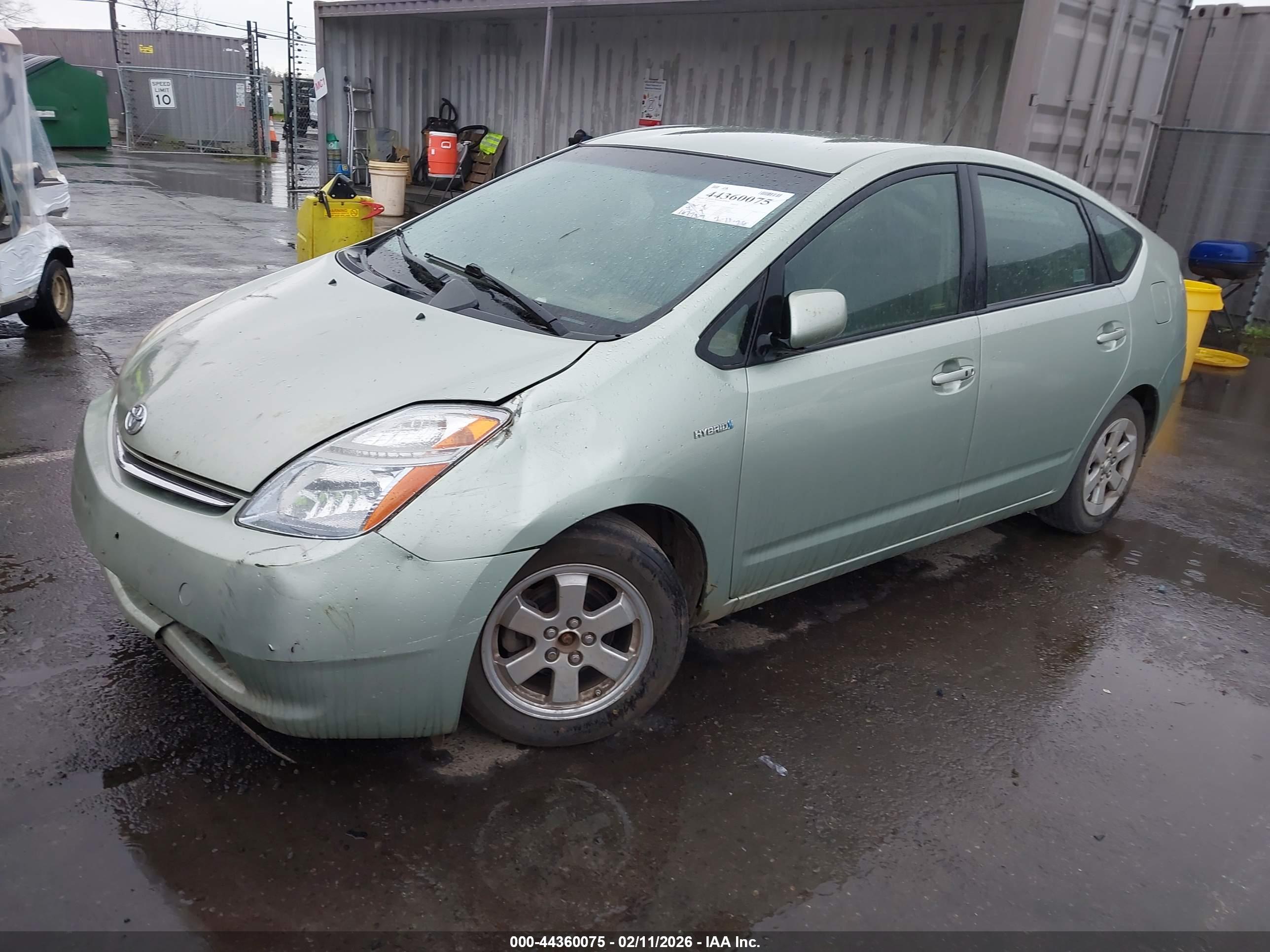 TOYOTA PRIUS image 2