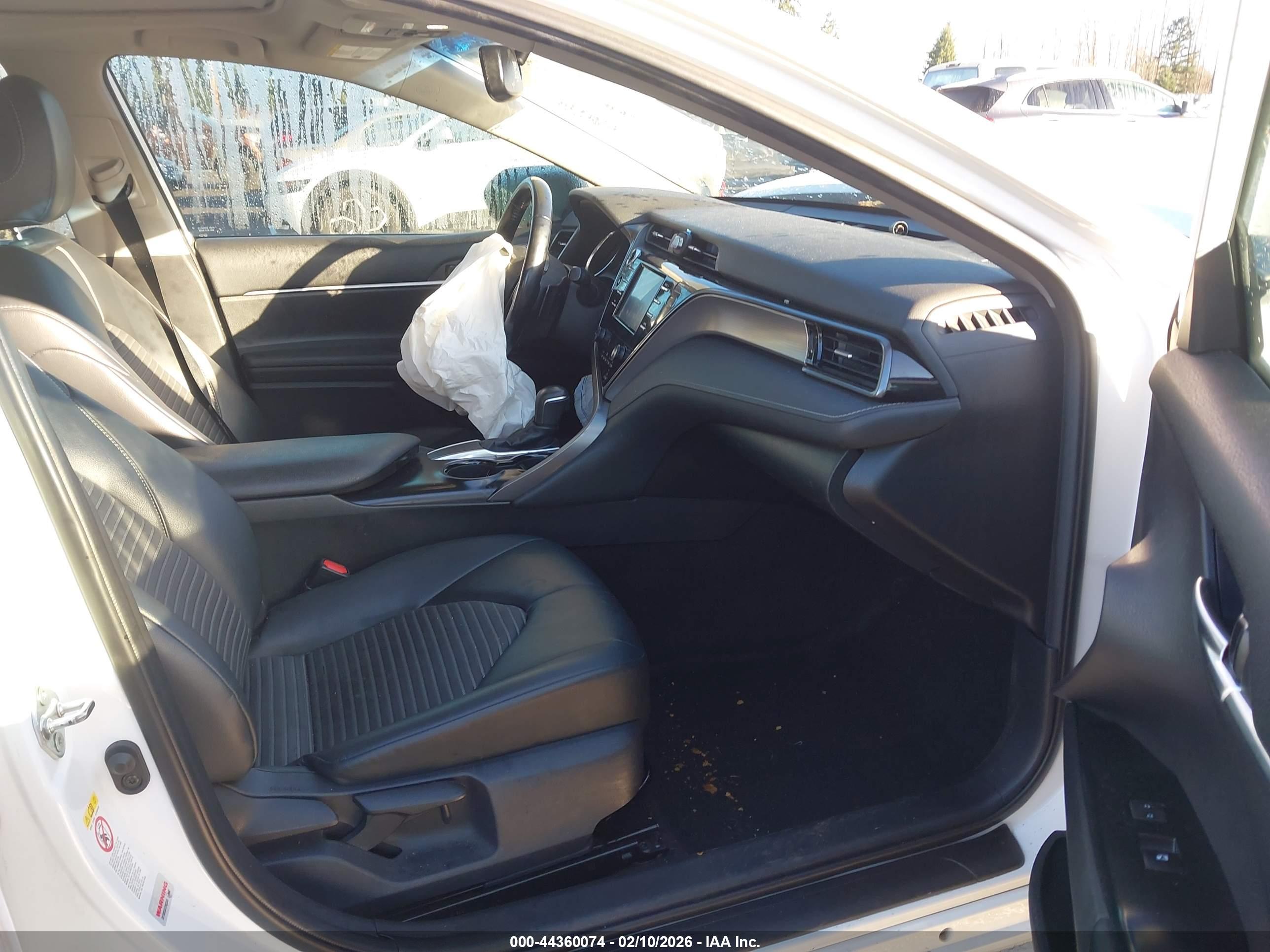 TOYOTA CAMRY image 5