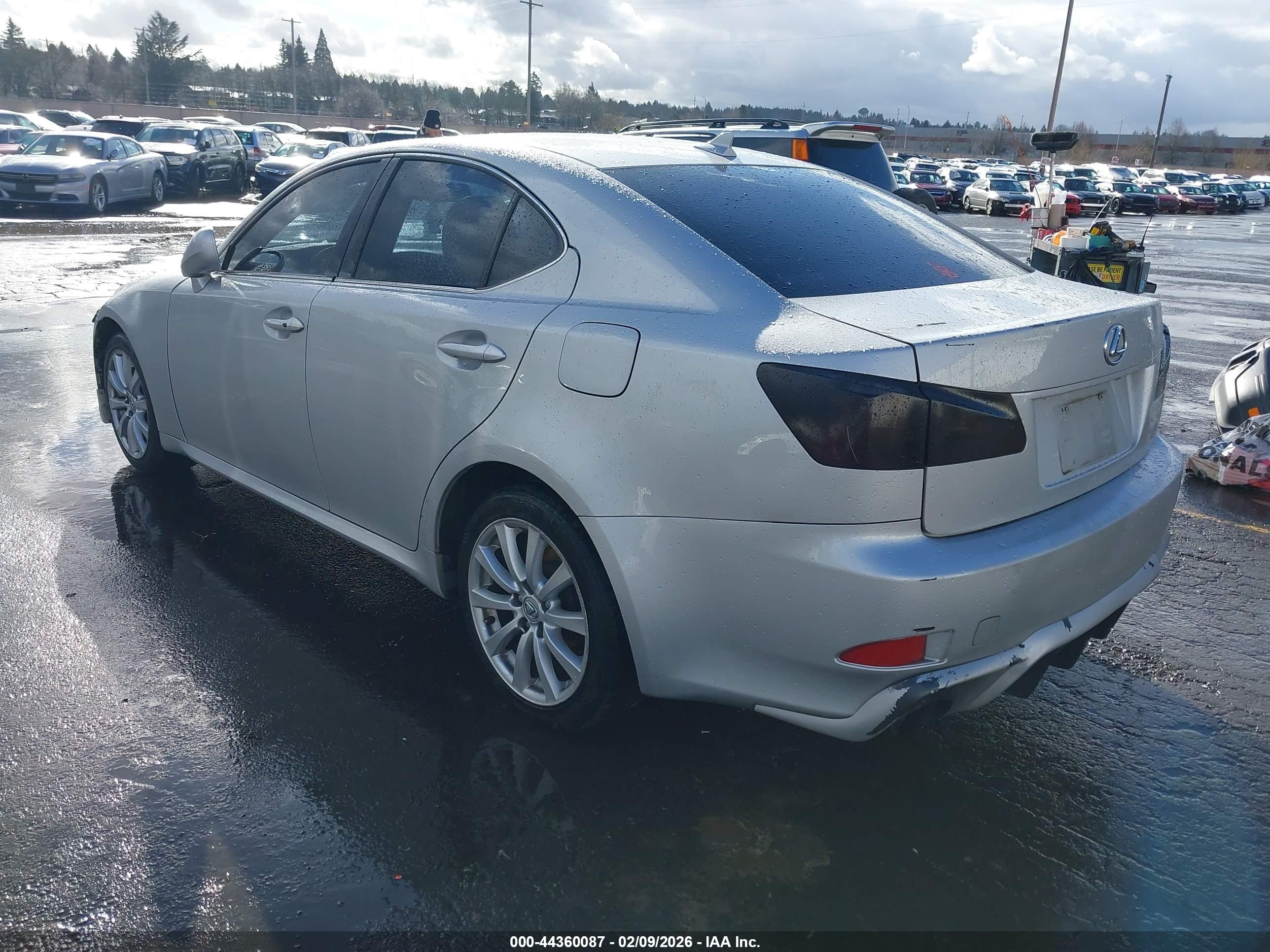 LEXUS IS image 3