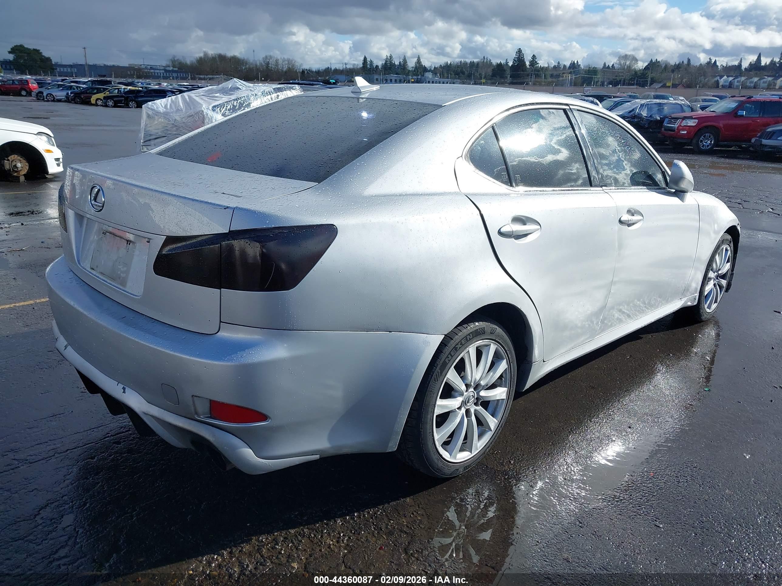 LEXUS IS image 4