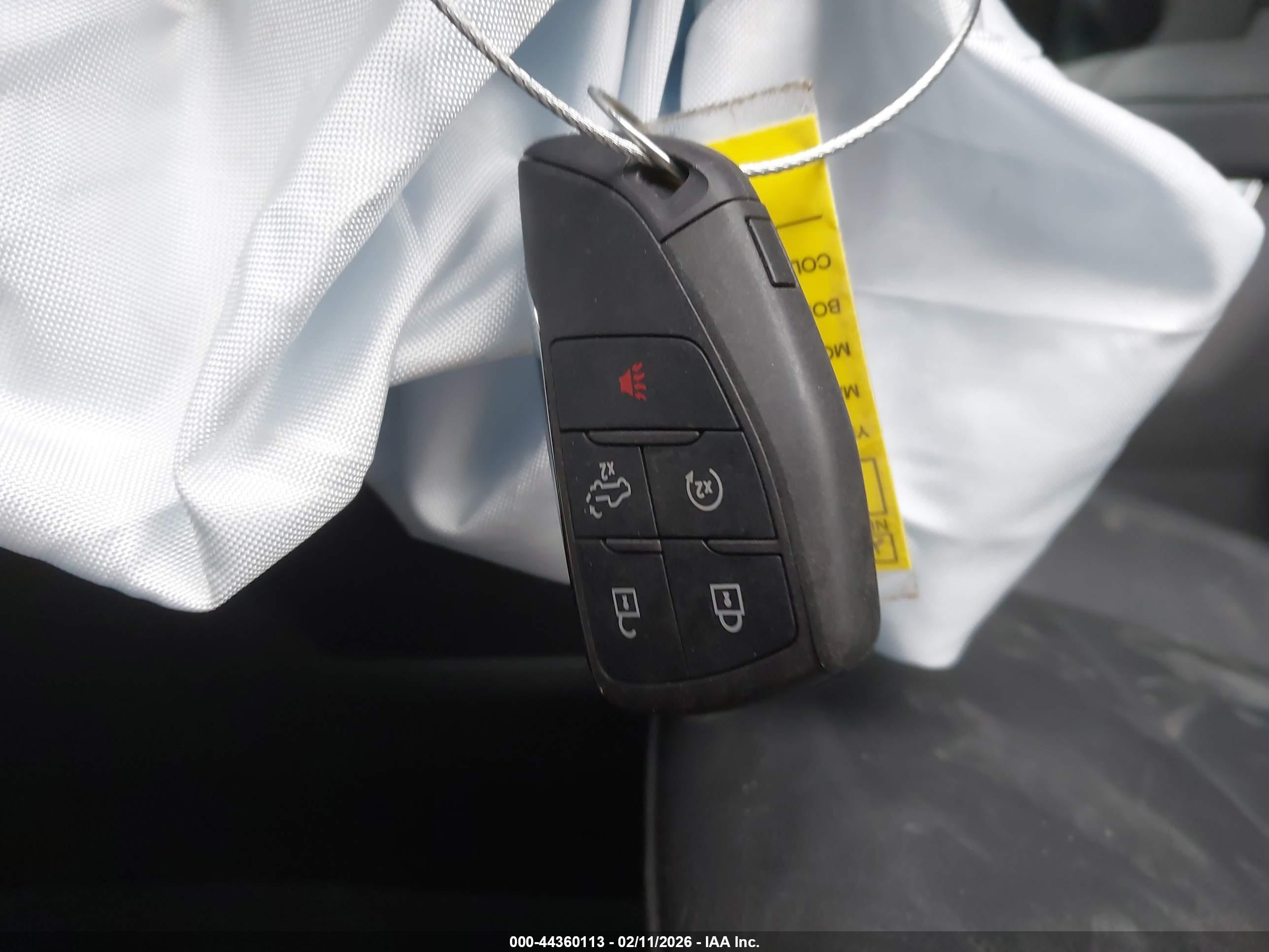 CHEVROLET SILVERADO image 11