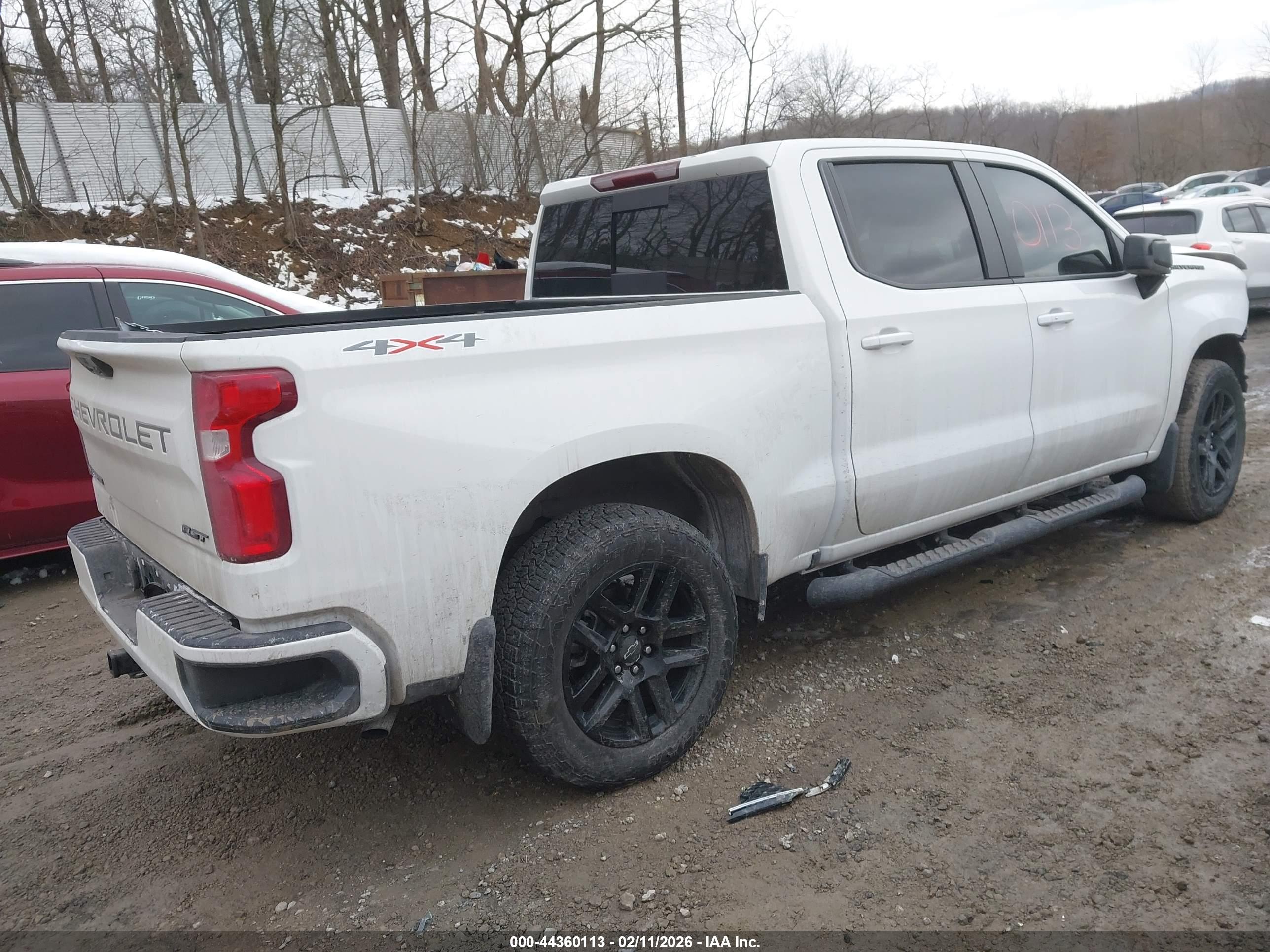 CHEVROLET SILVERADO image 4