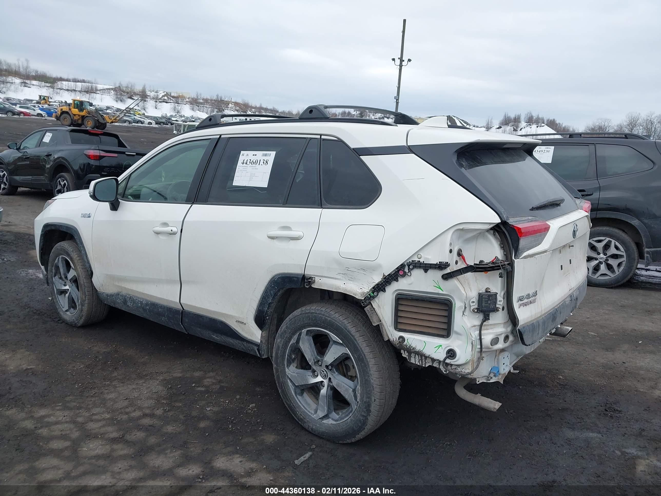 TOYOTA RAV4 image 3