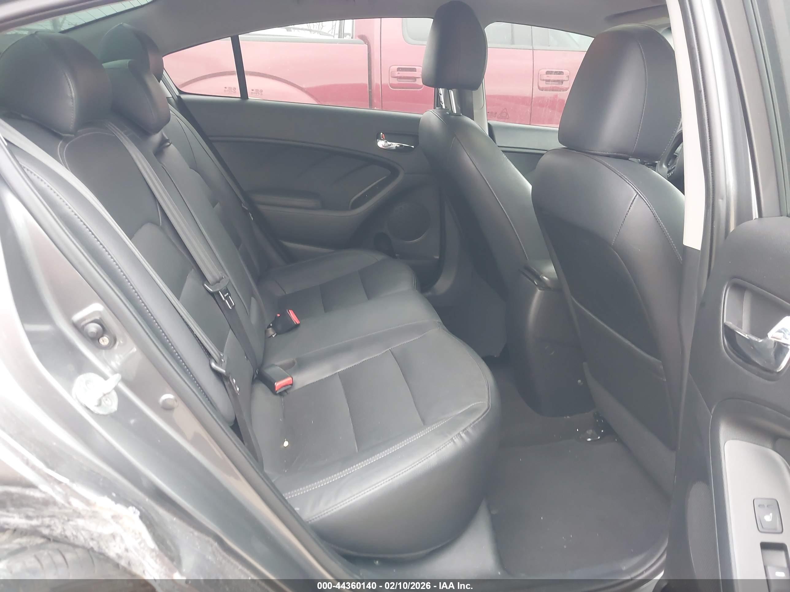 KIA FORTE image 8
