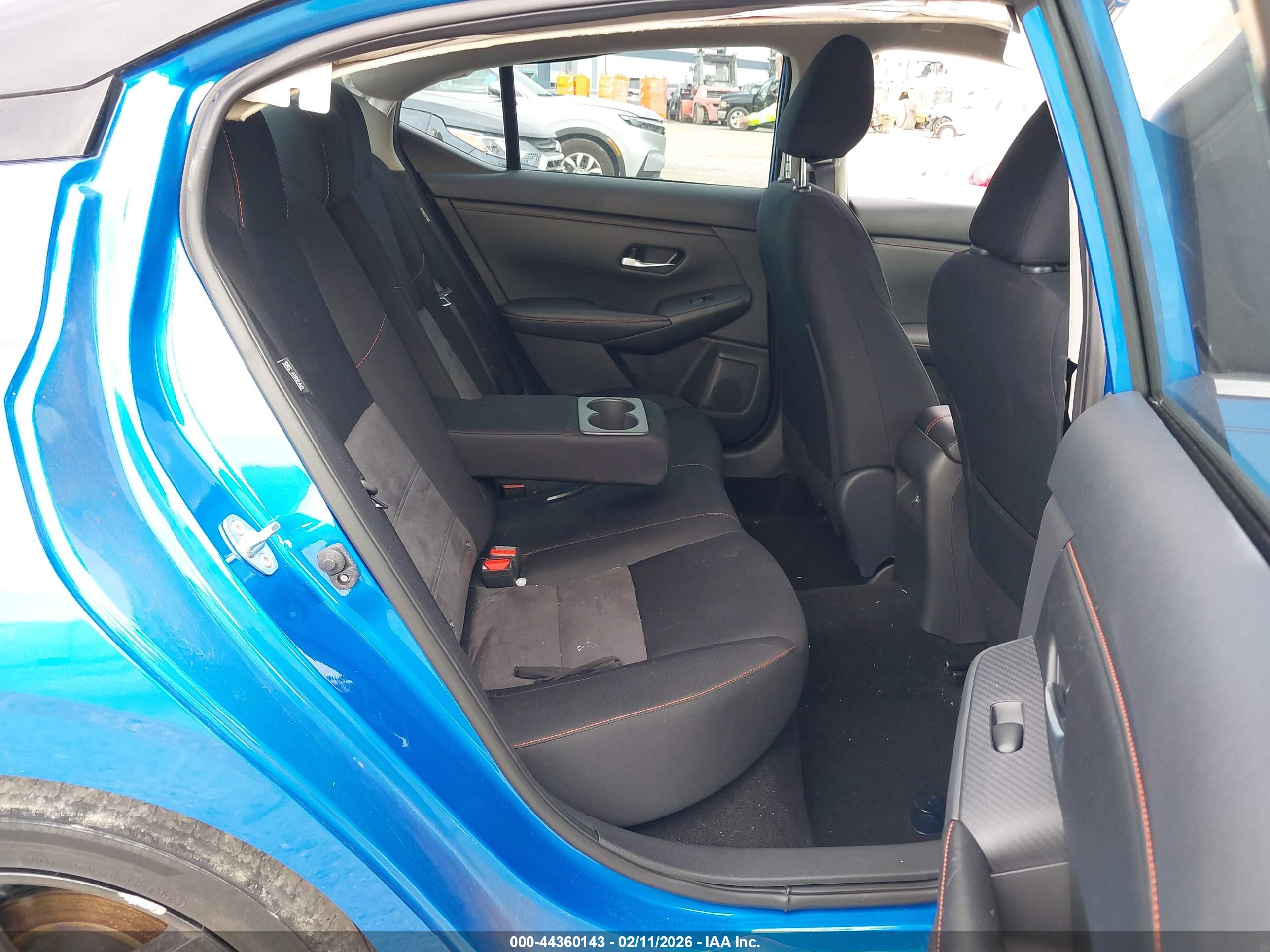 NISSAN SENTRA image 8