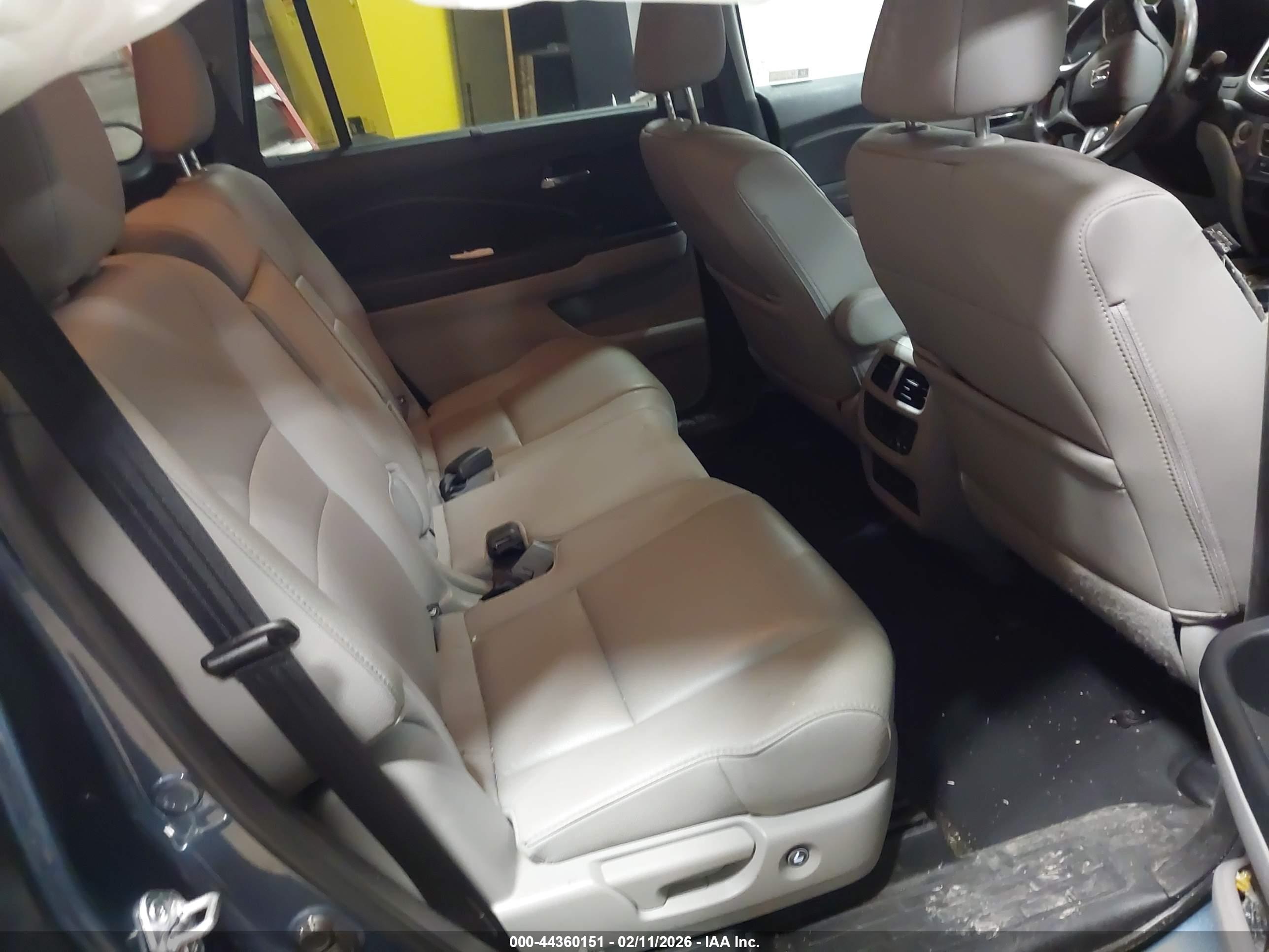 HONDA PILOT image 8
