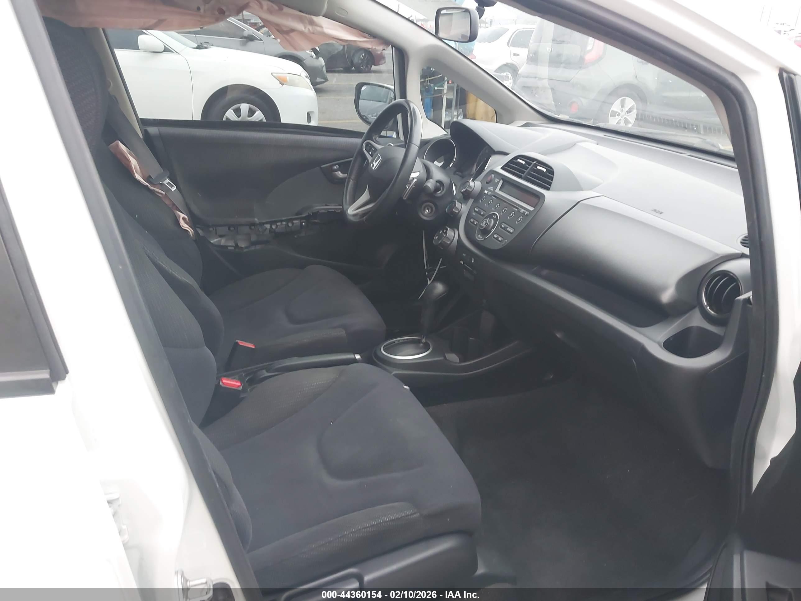 HONDA FIT image 5