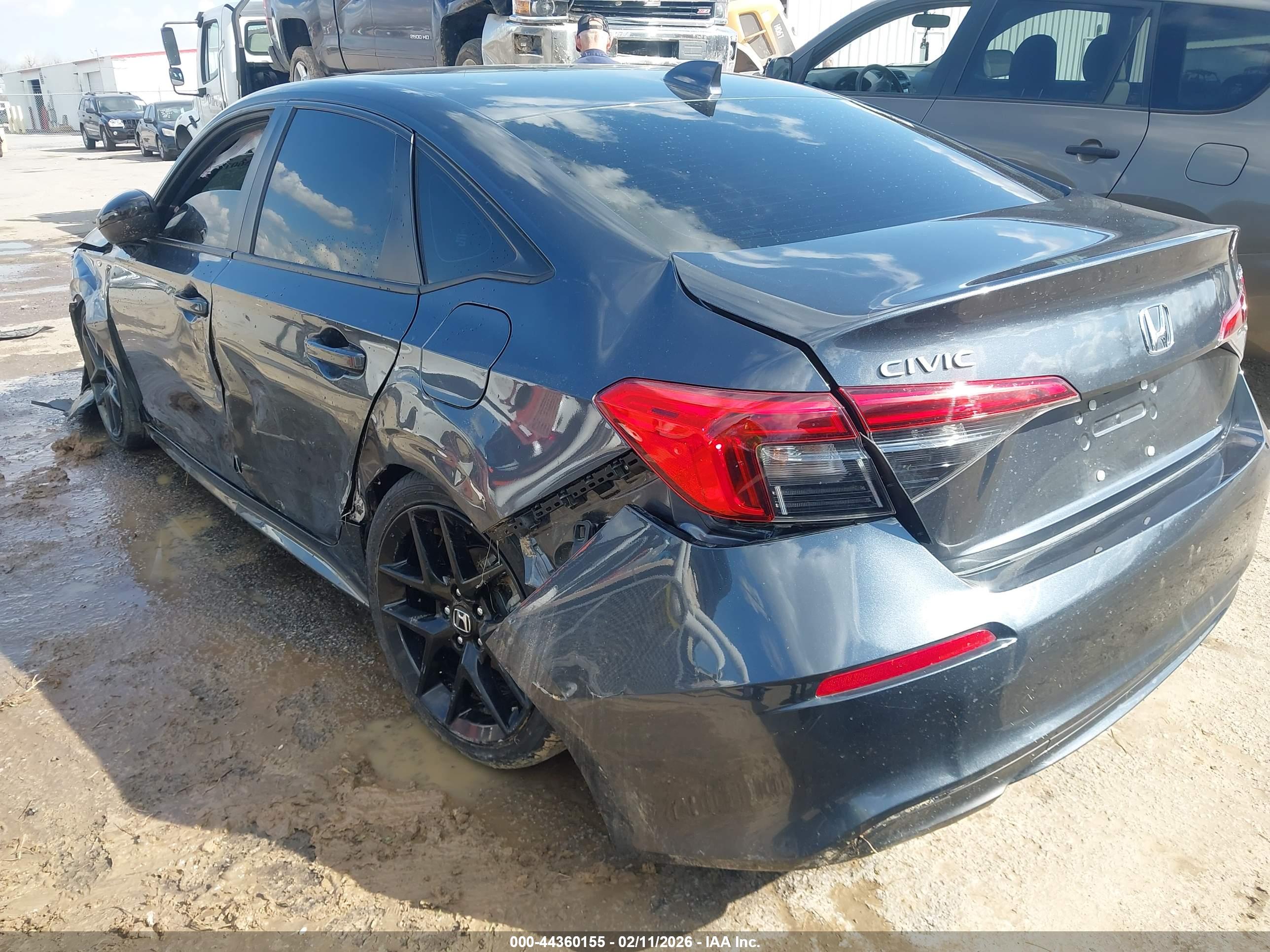 HONDA CIVIC image 3