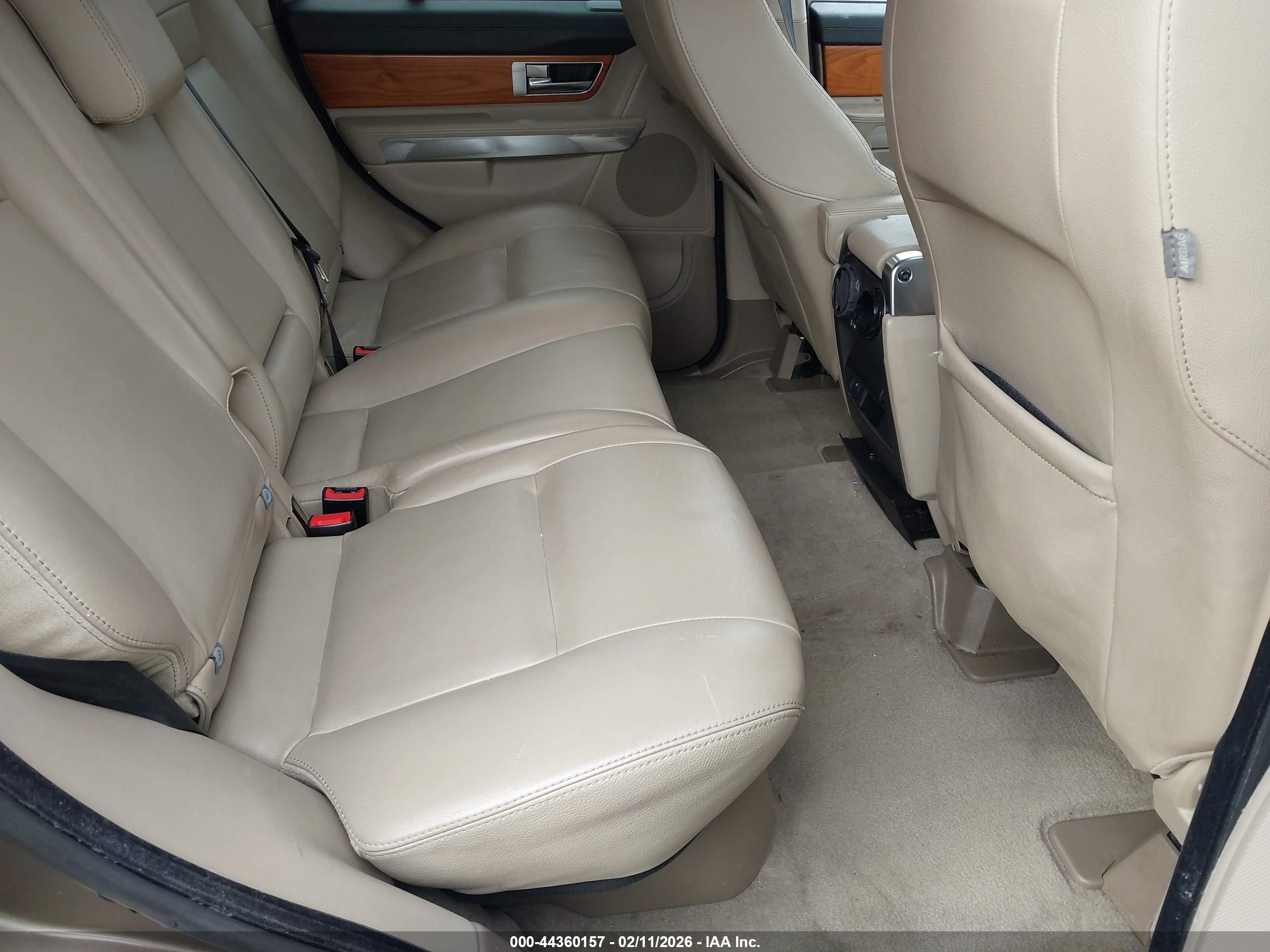 LAND ROVER image 8