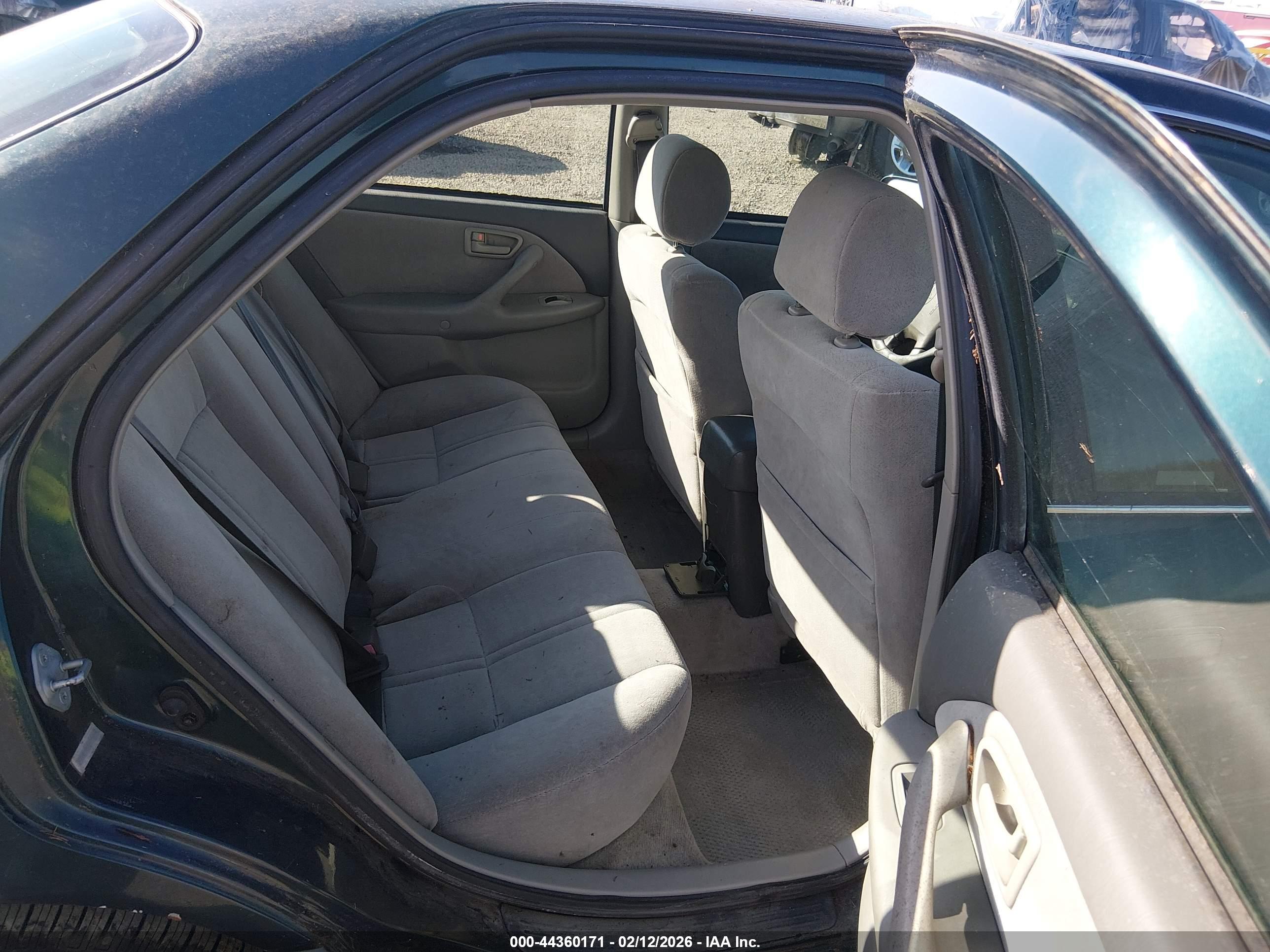 TOYOTA CAMRY image 8