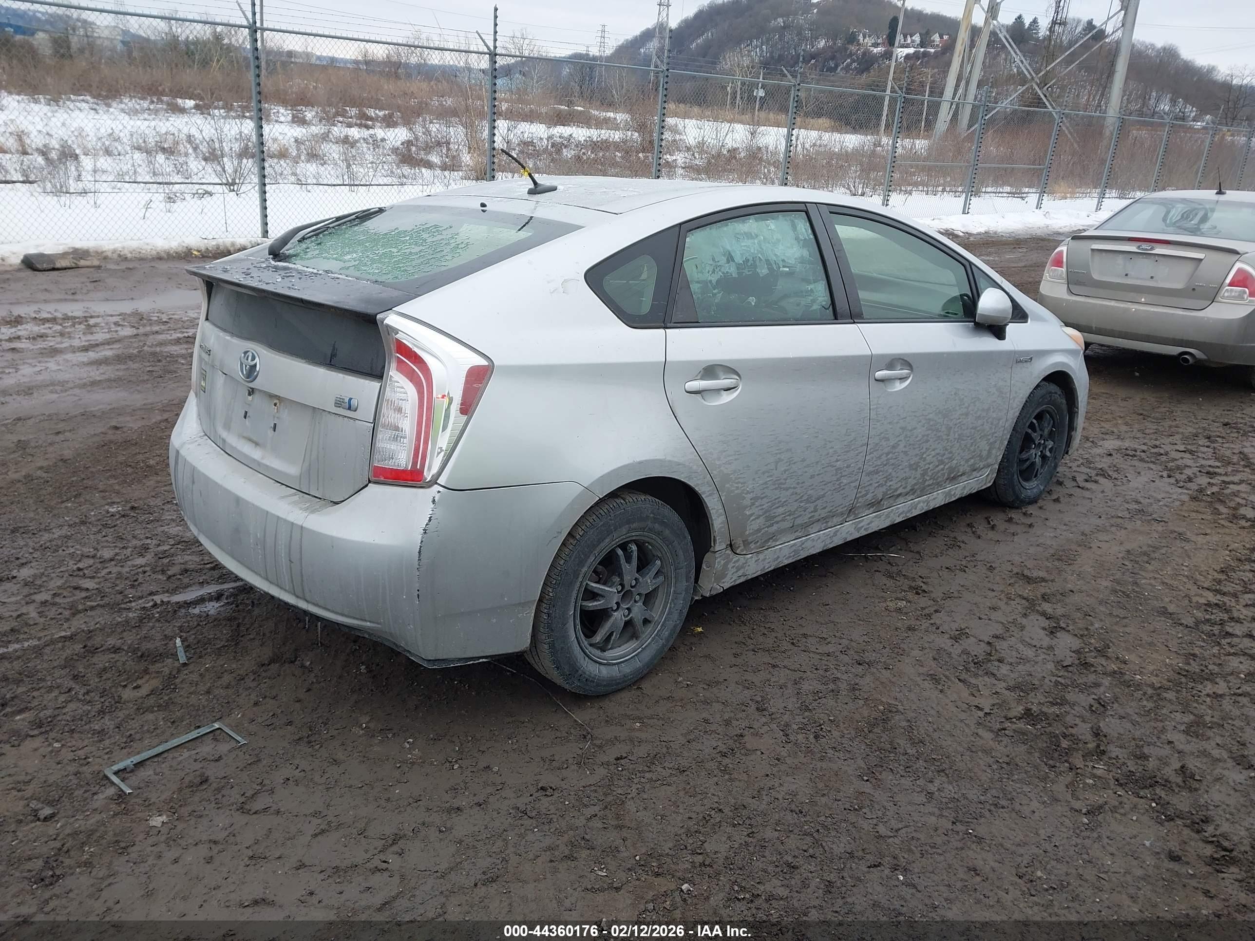 TOYOTA PRIUS image 4