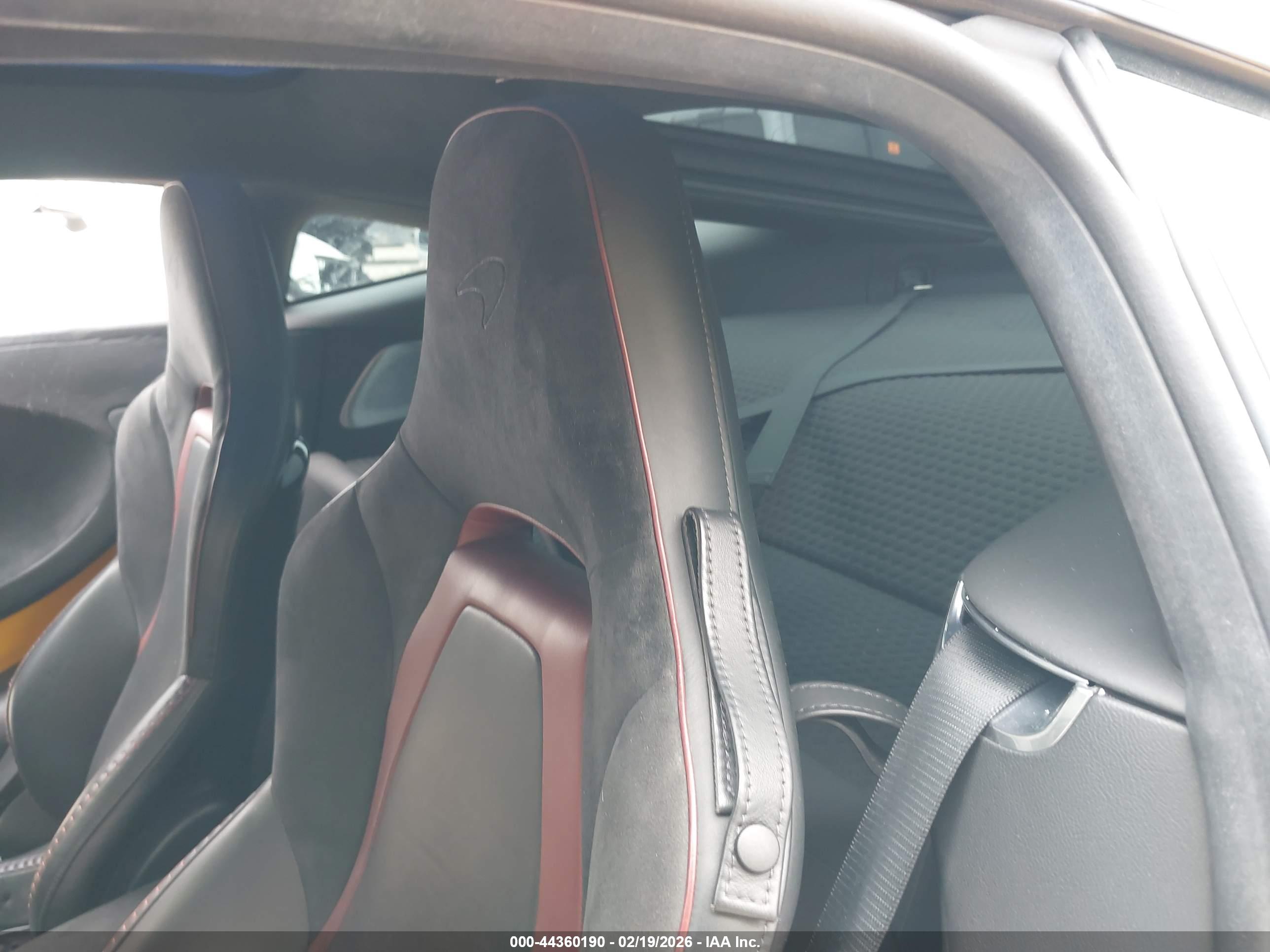 MCLAREN GT image 8
