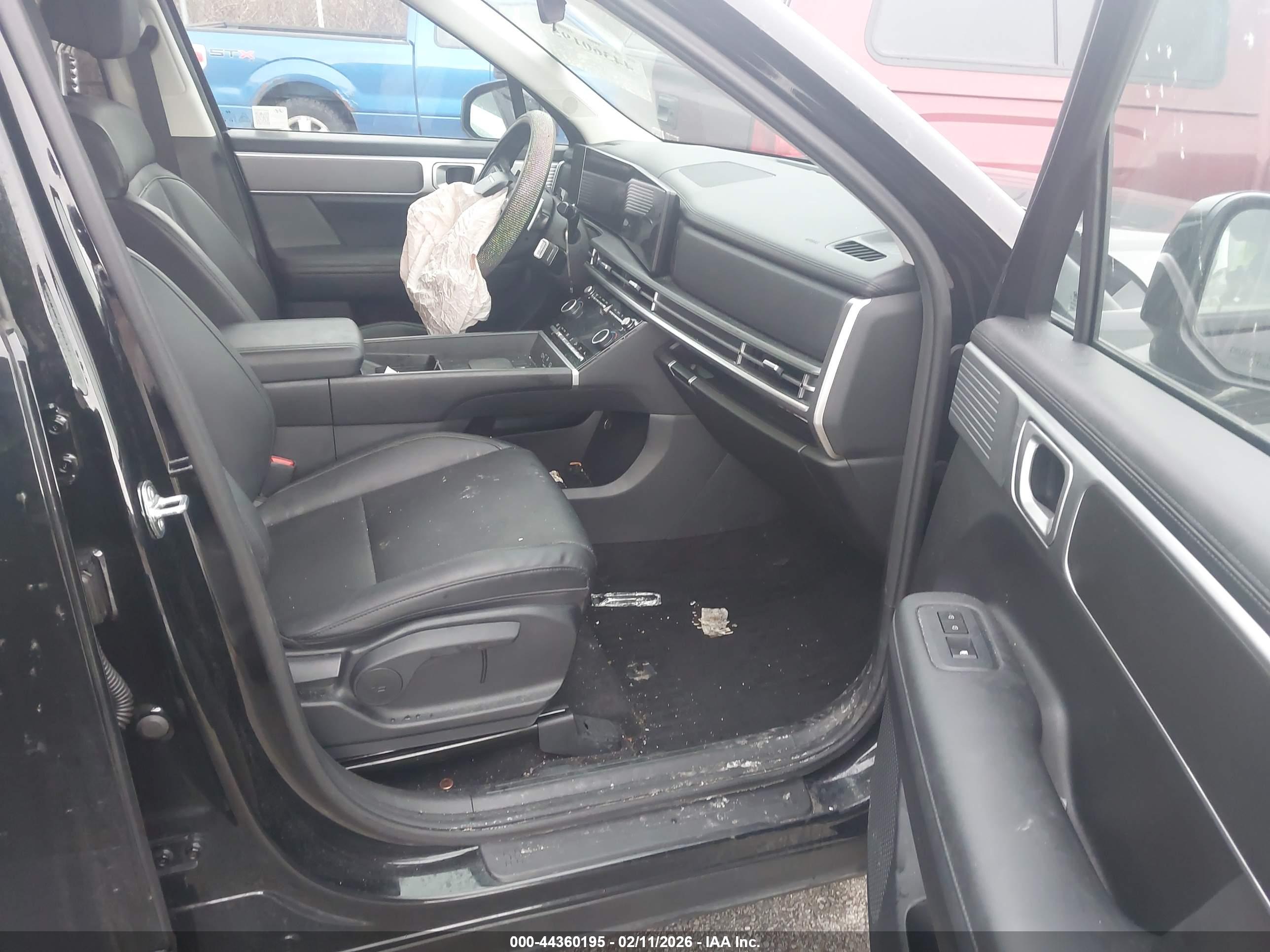 HYUNDAI SANTA image 5