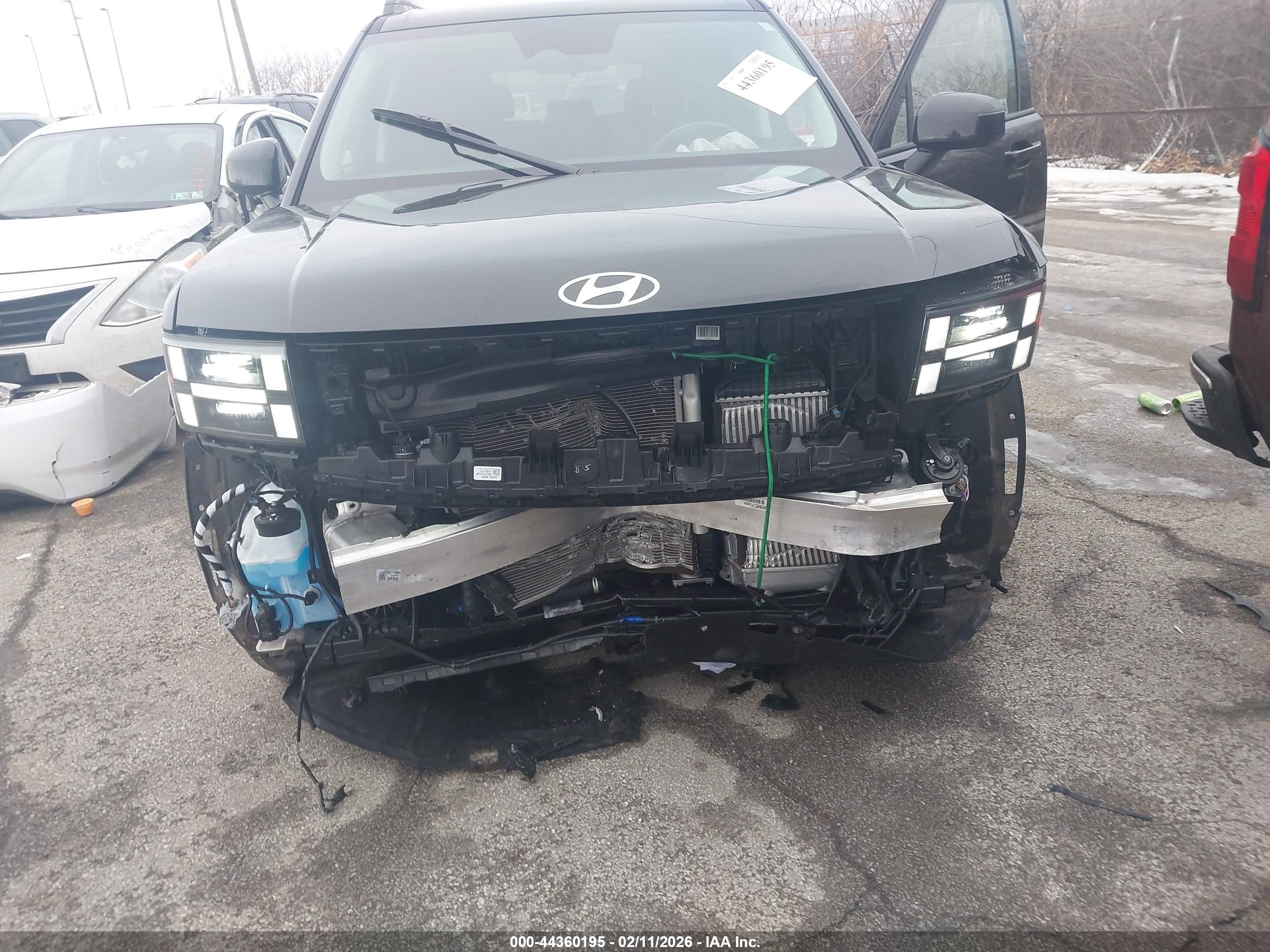 HYUNDAI SANTA image 6