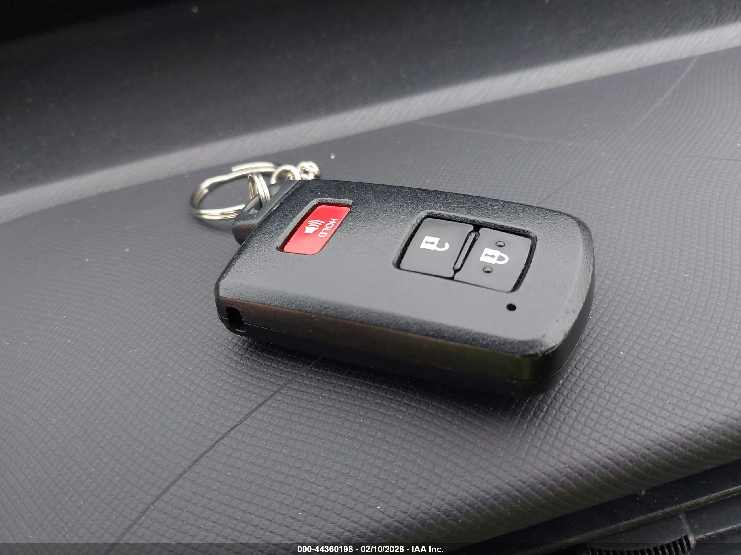 TOYOTA PRIUS image 11