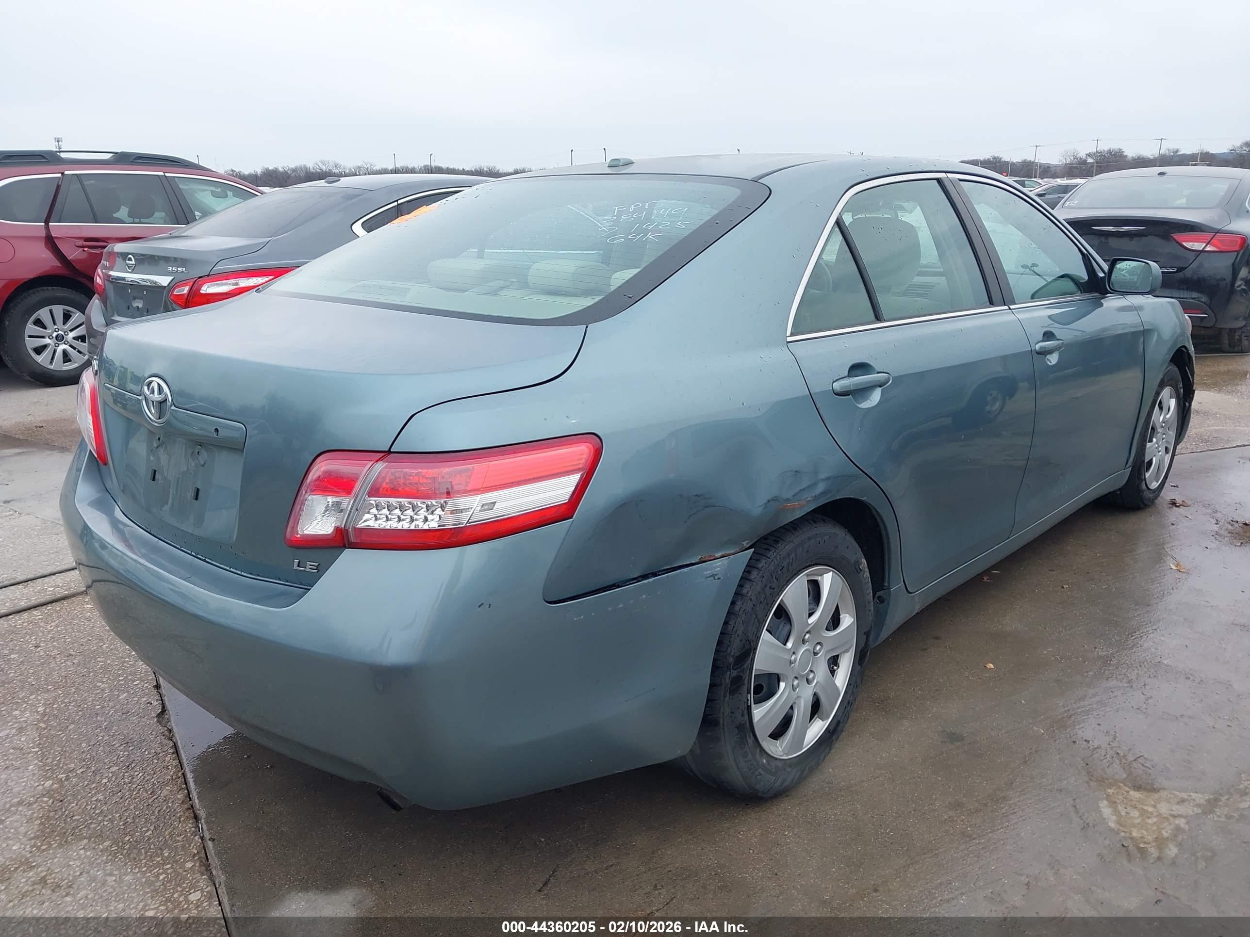 TOYOTA CAMRY image 4