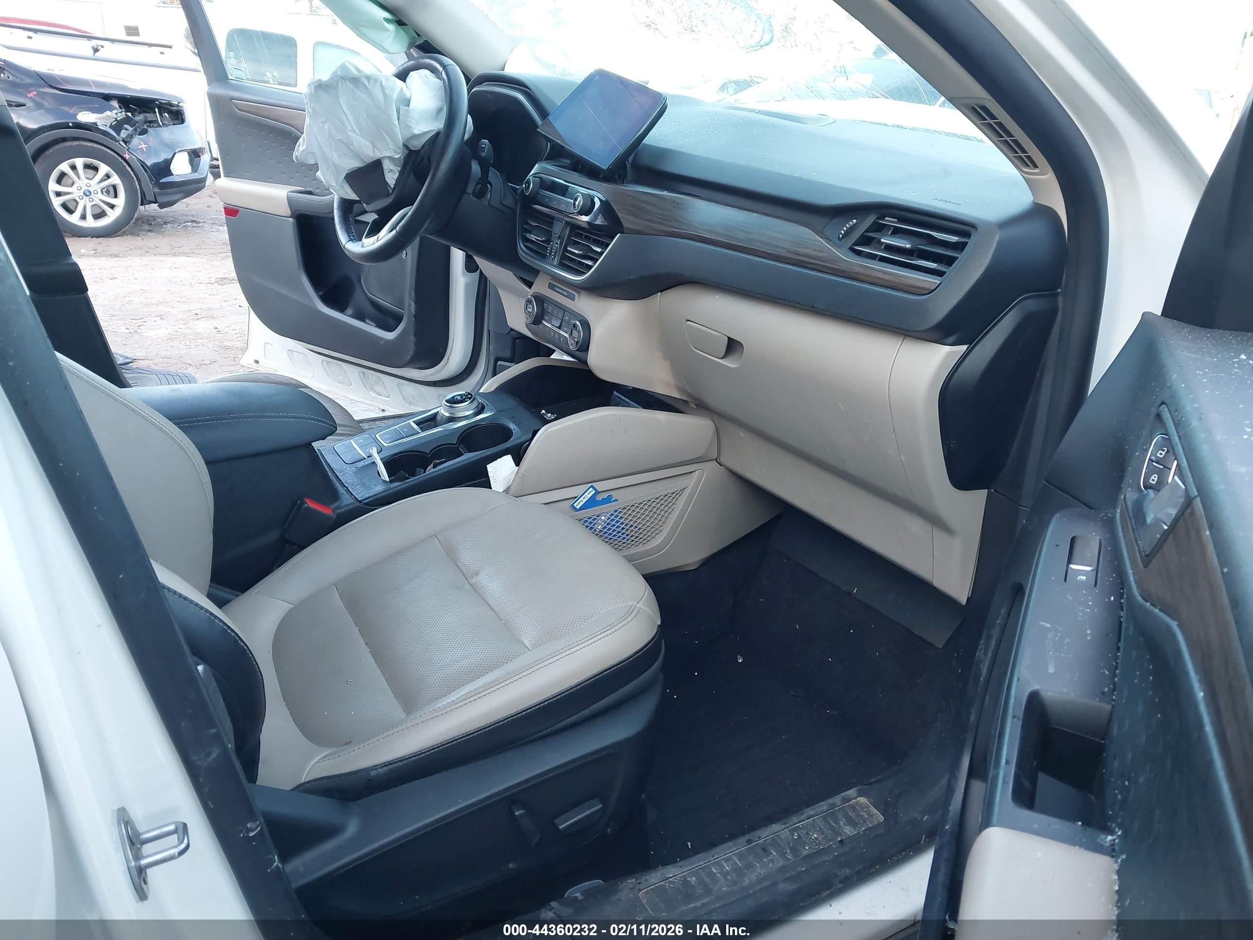 FORD ESCAPE image 5