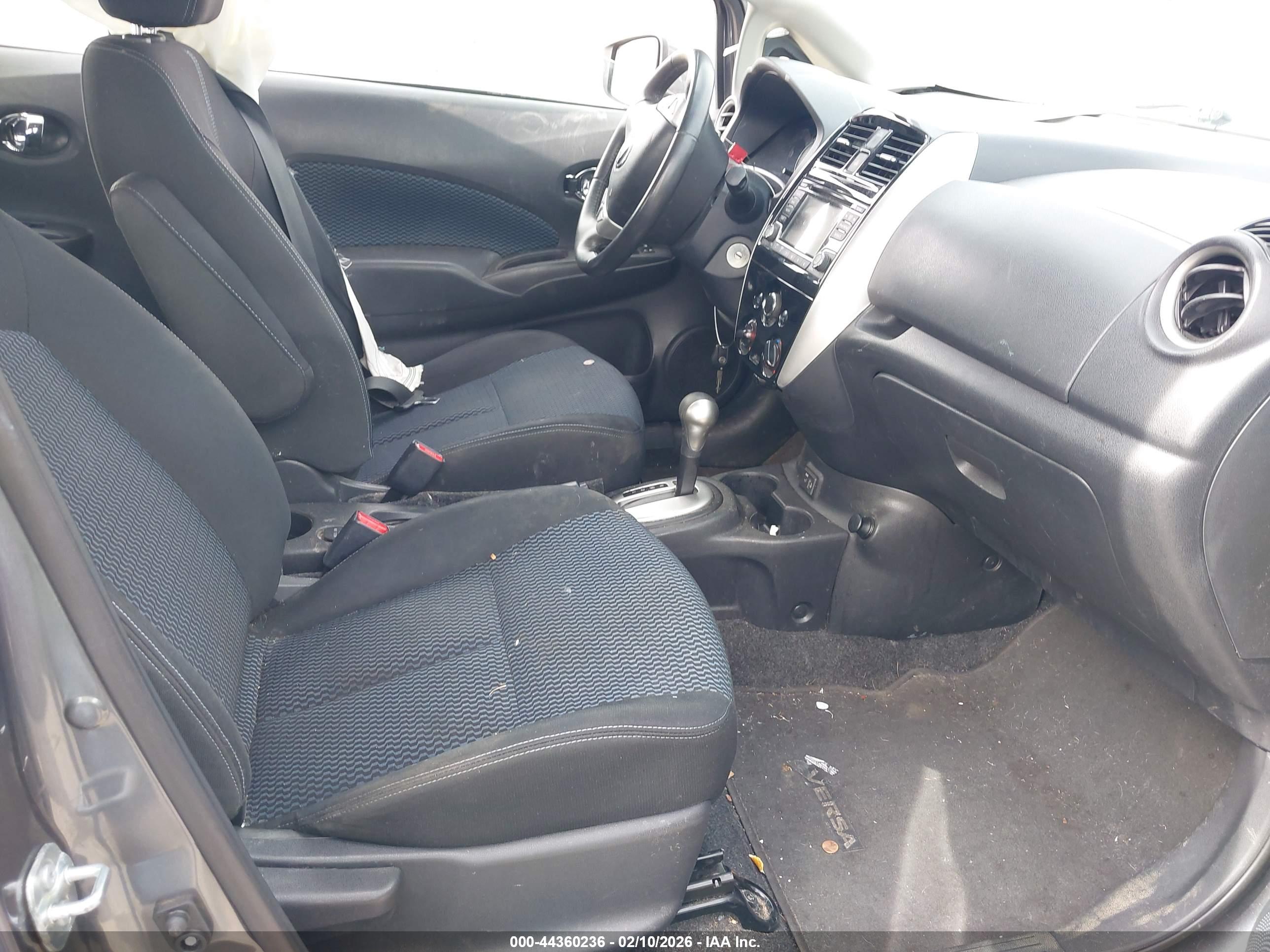 NISSAN VERSA image 5