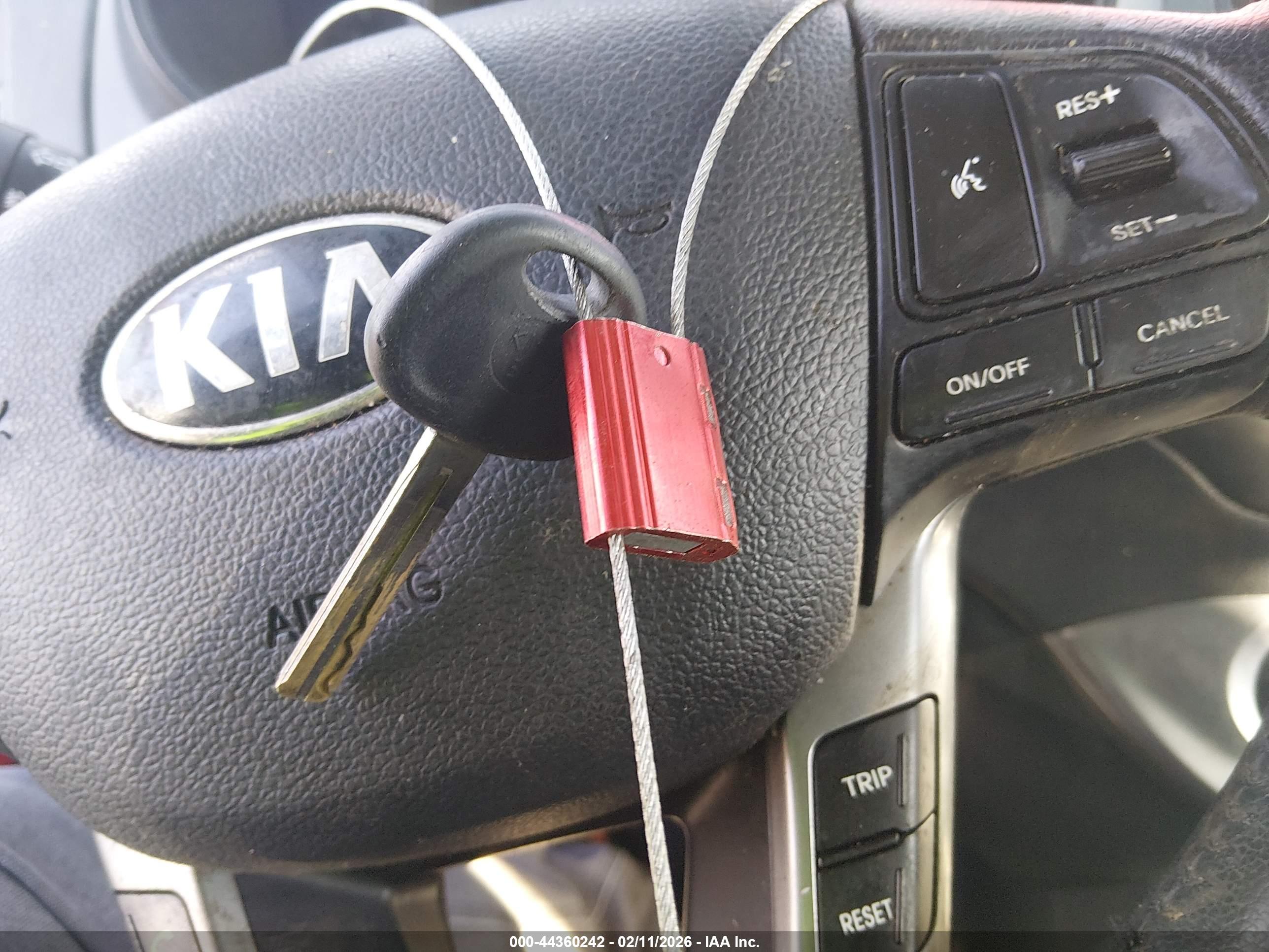 KIA RIO image 11