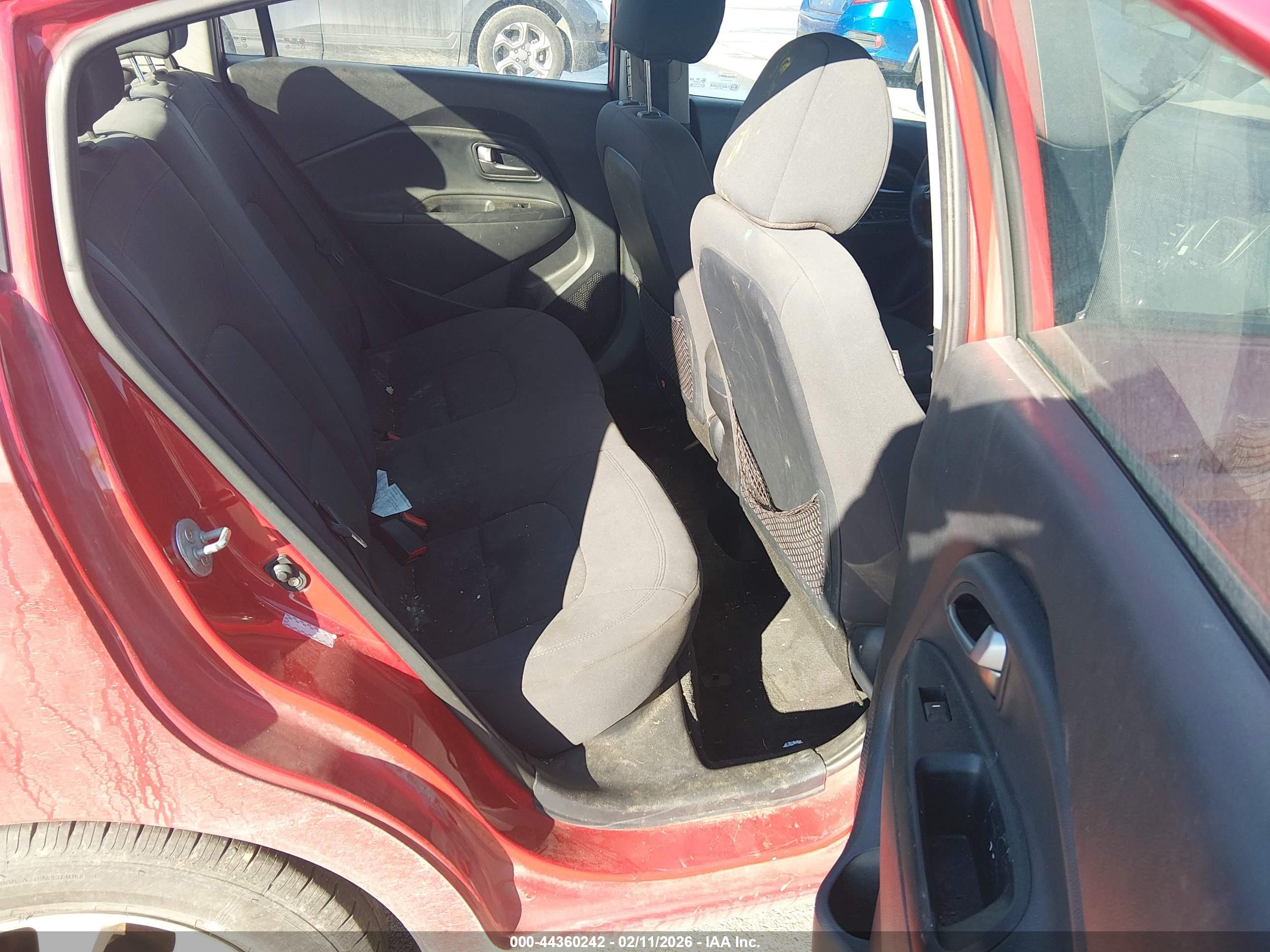 KIA RIO image 8