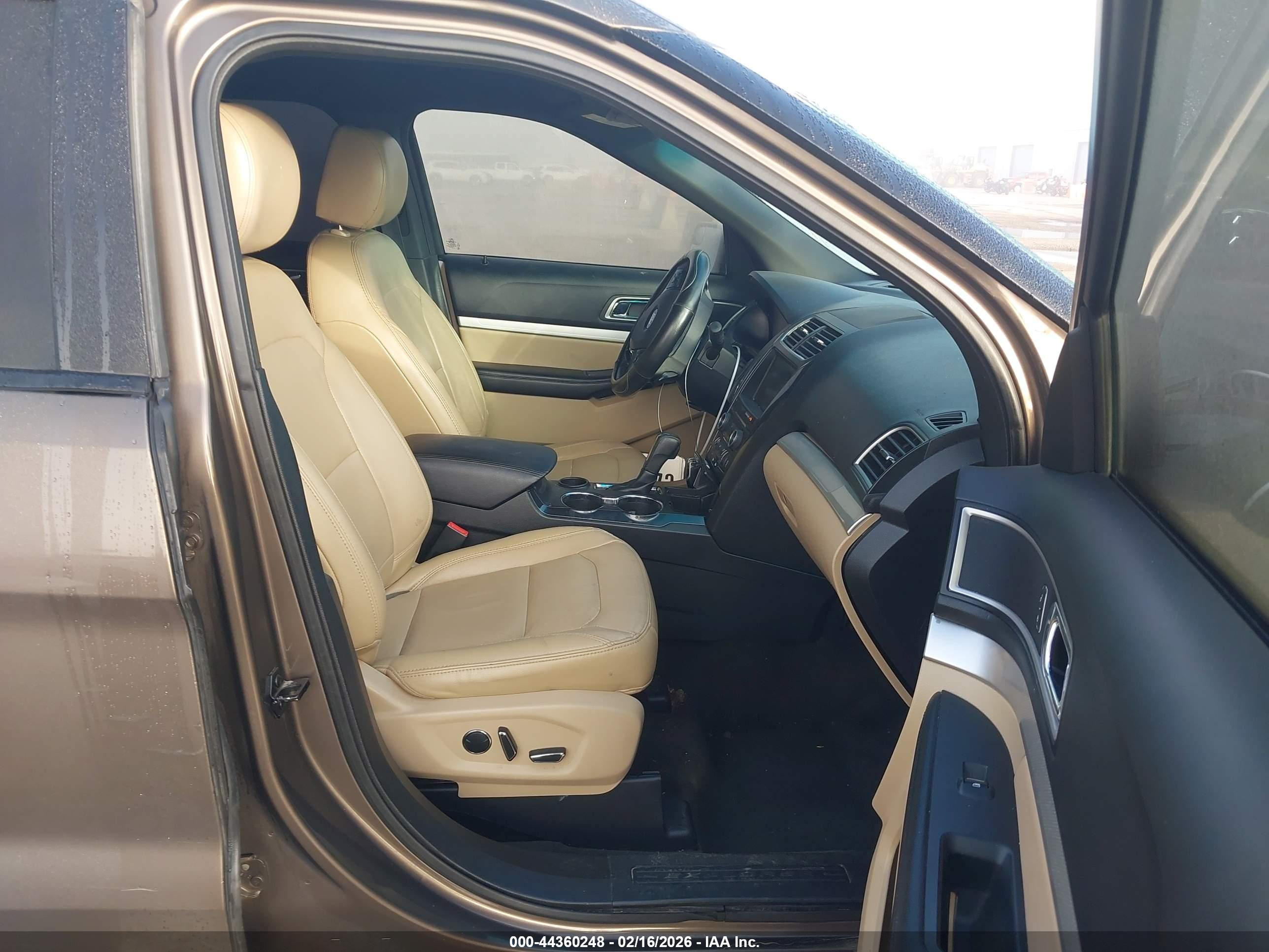 FORD EXPLORER image 5