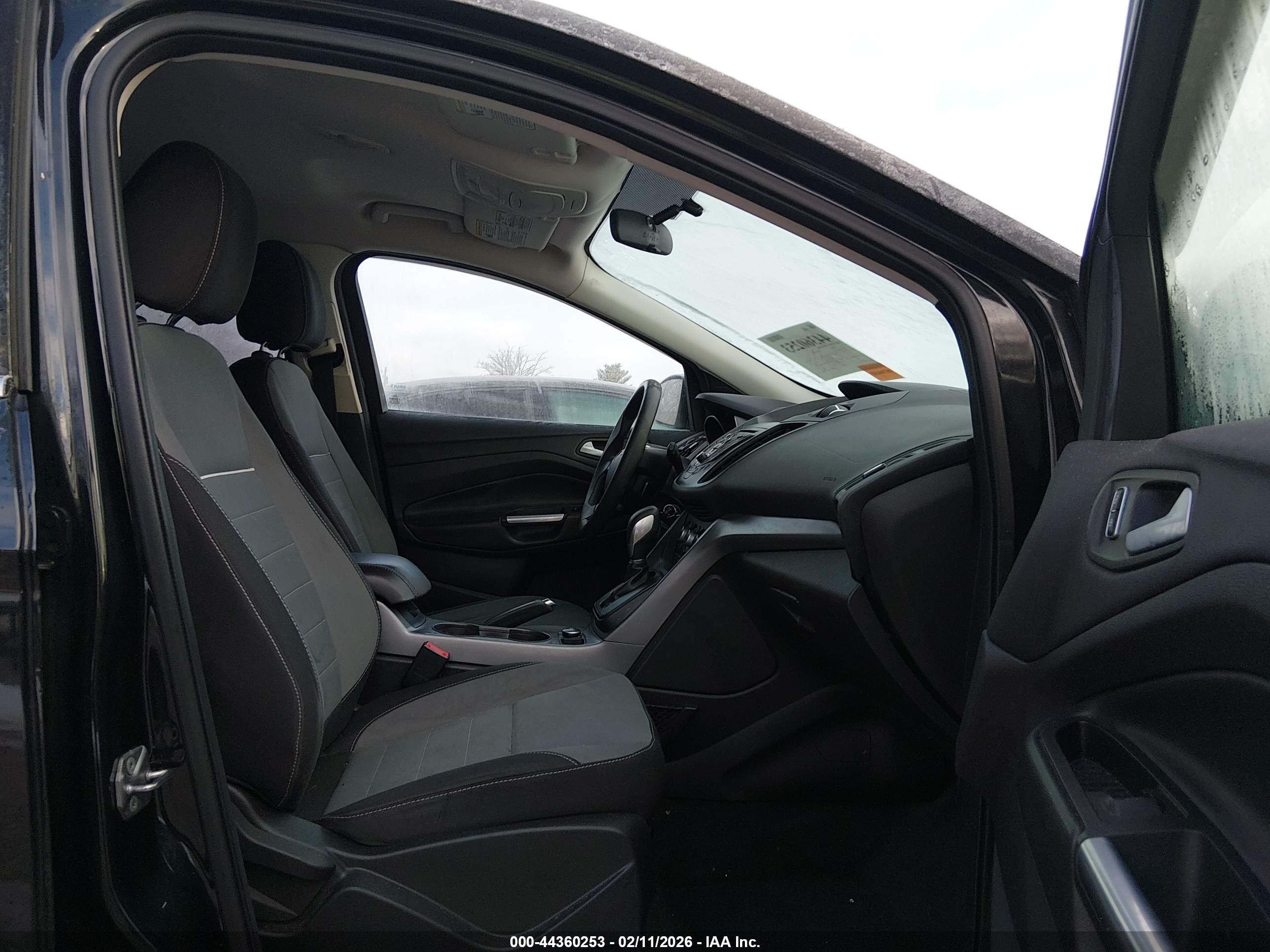 FORD ESCAPE image 5