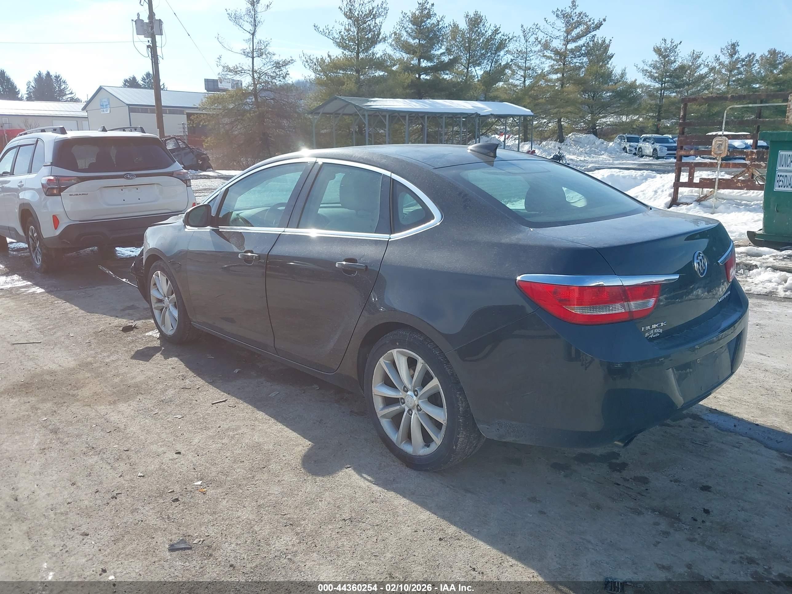 BUICK VERANO image 3