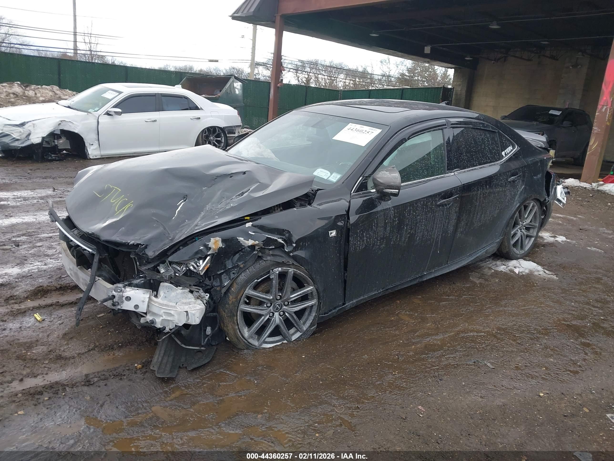 LEXUS IS image 2