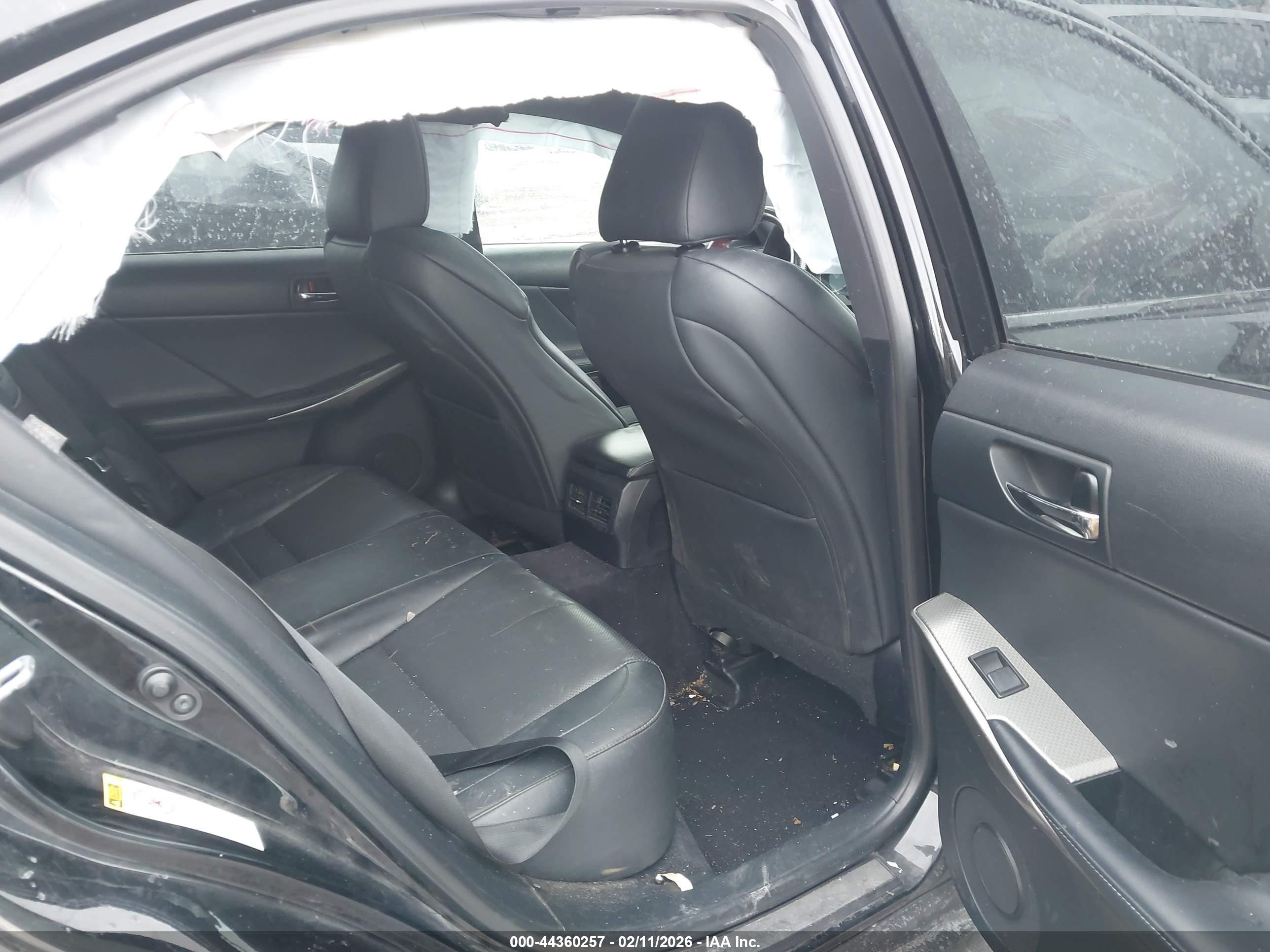 LEXUS IS image 8