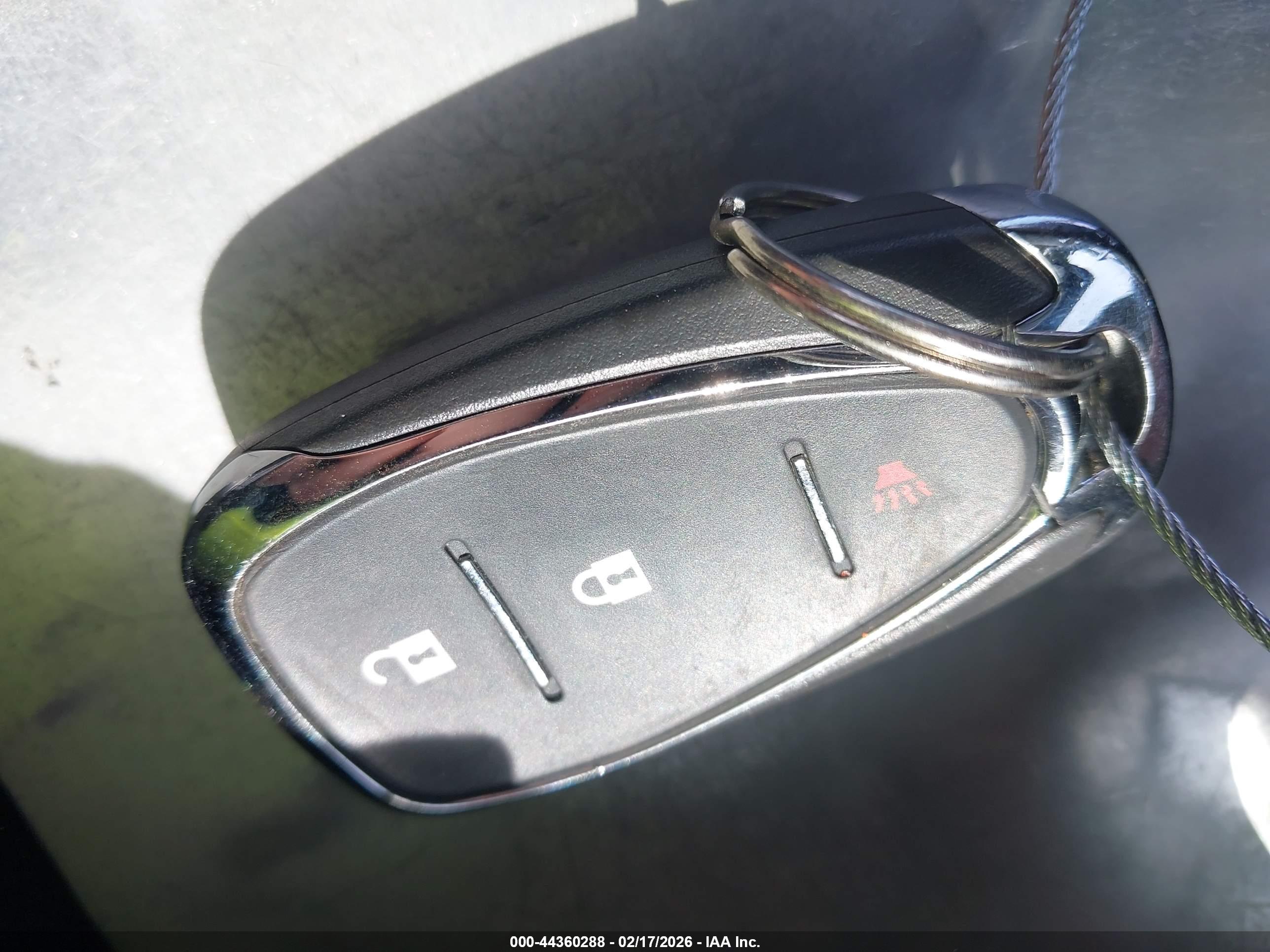 CHEVROLET EQUINOX image 11