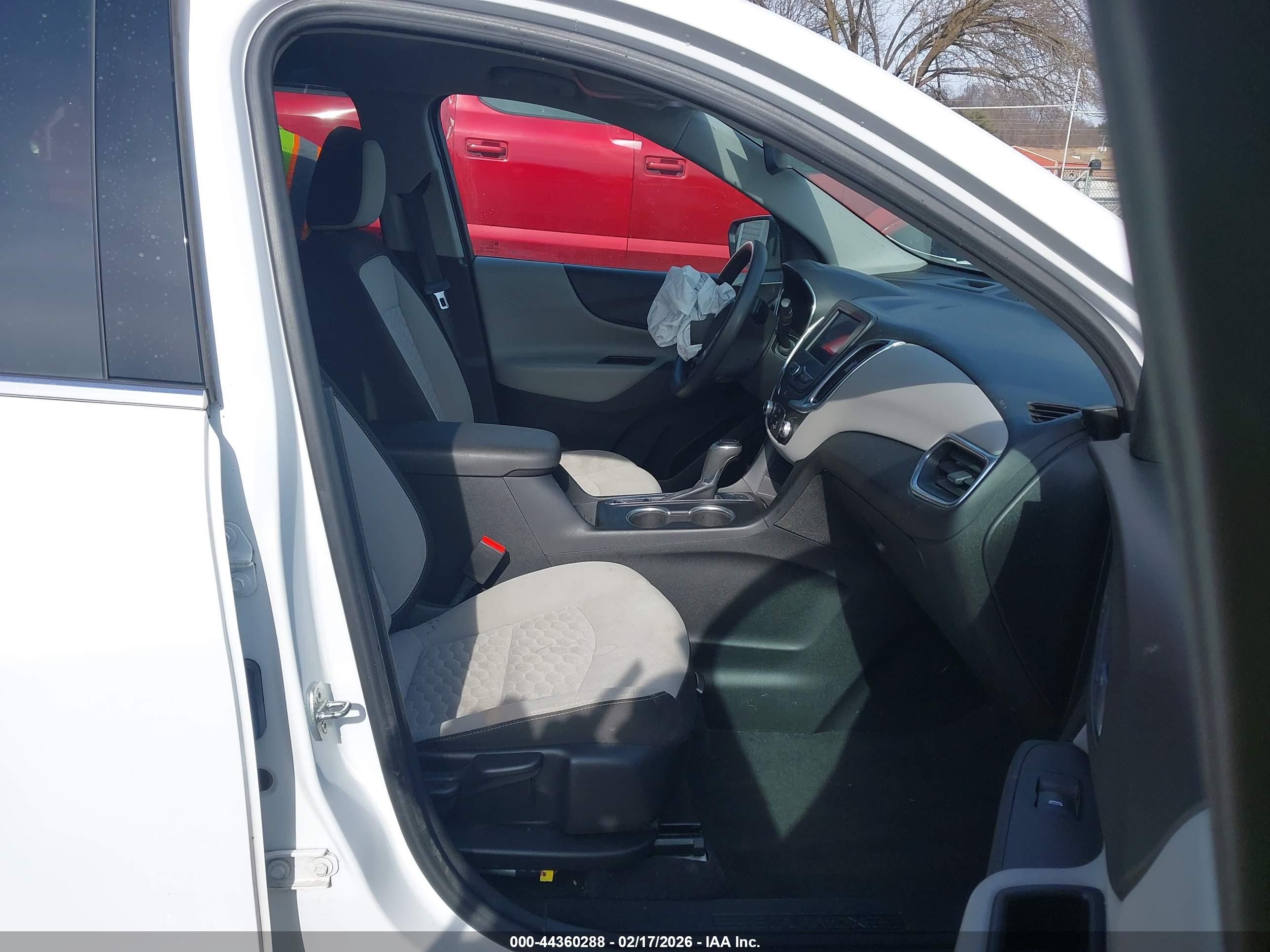 CHEVROLET EQUINOX image 5