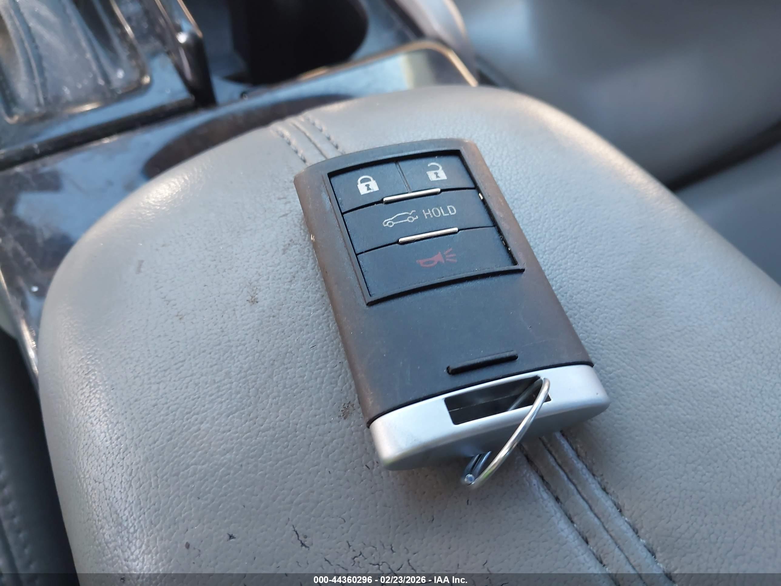 CADILLAC XTS image 11
