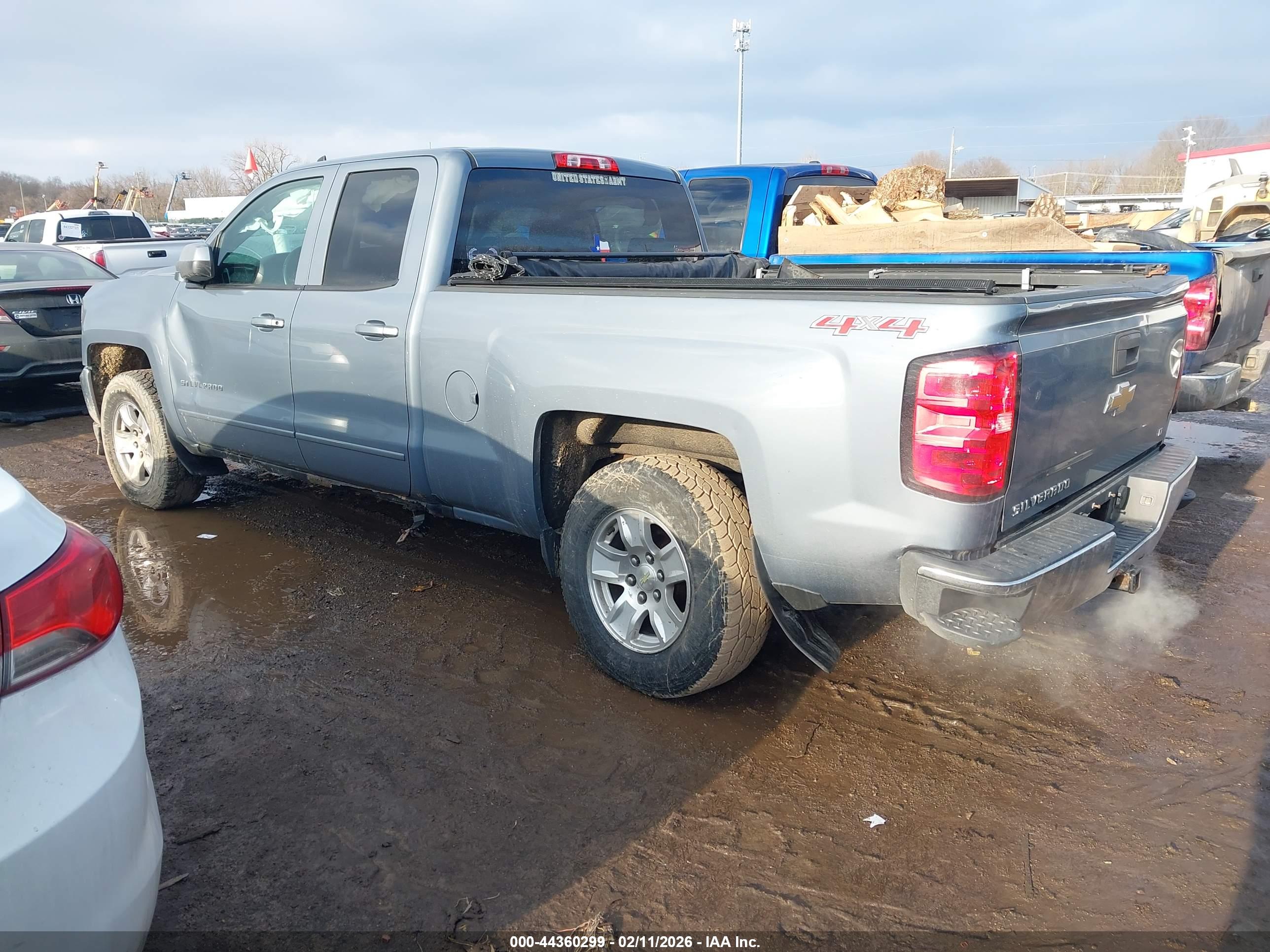 CHEVROLET SILVERADO image 3