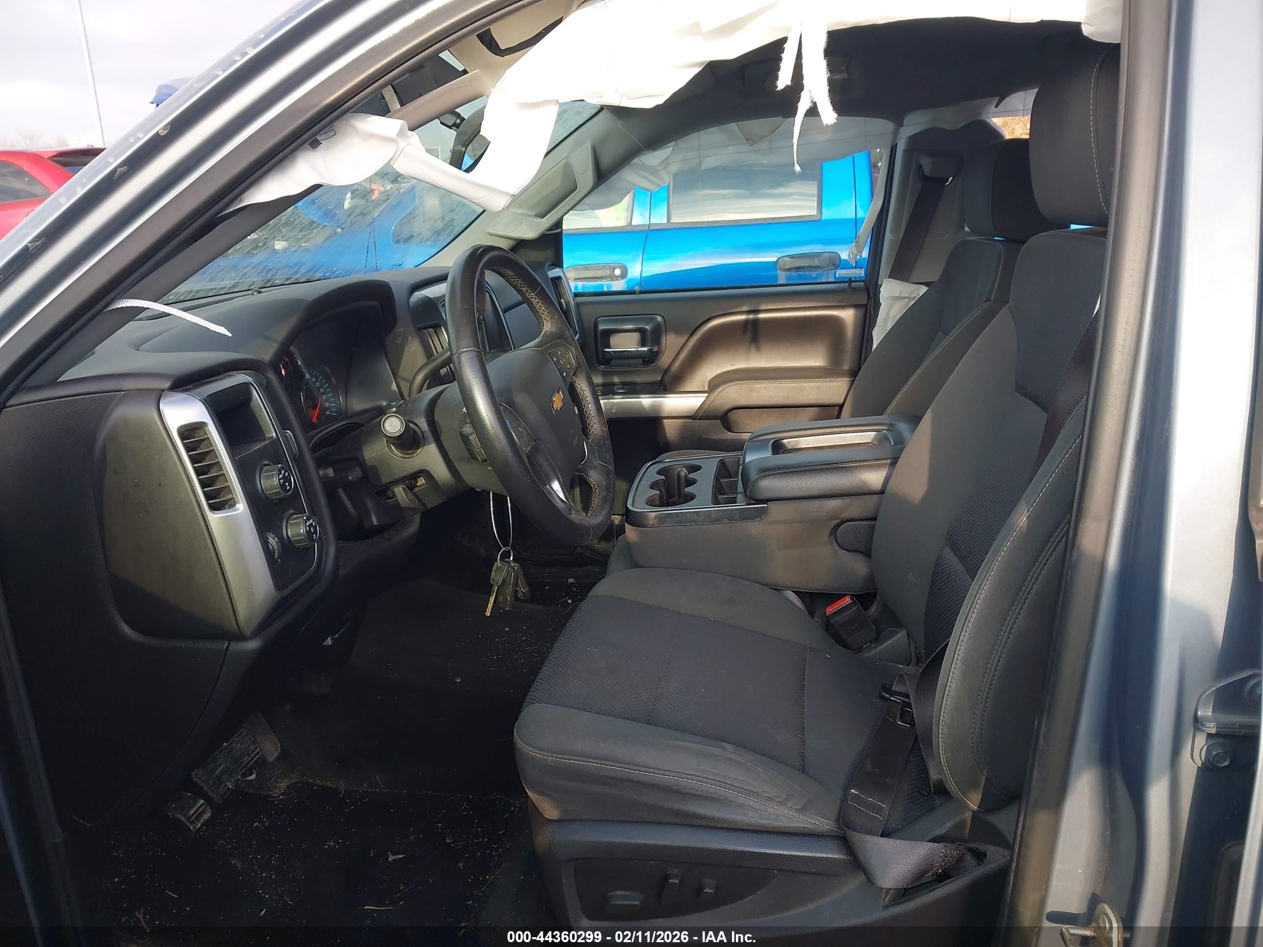 CHEVROLET SILVERADO image 5