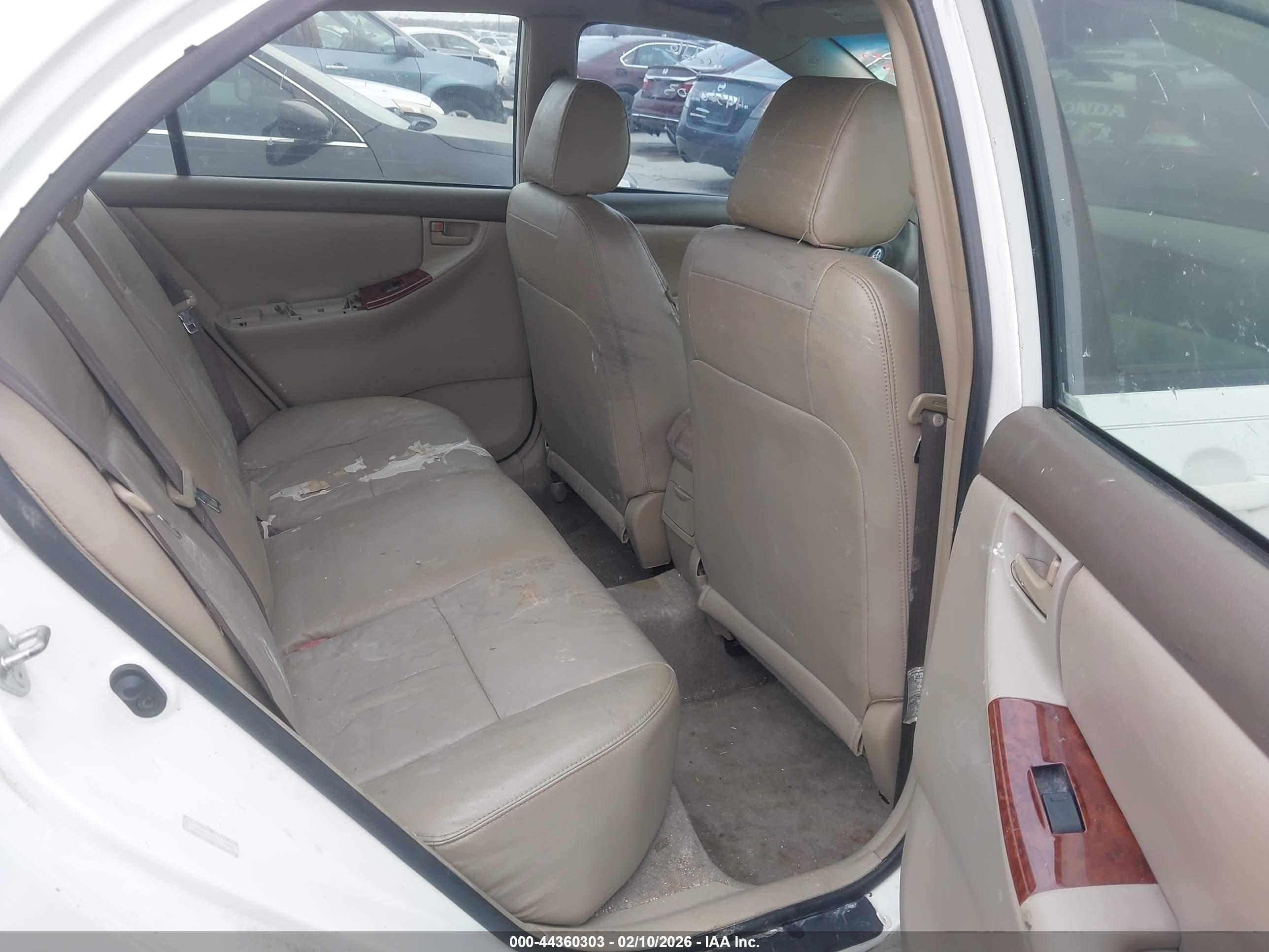 TOYOTA COROLLA image 8