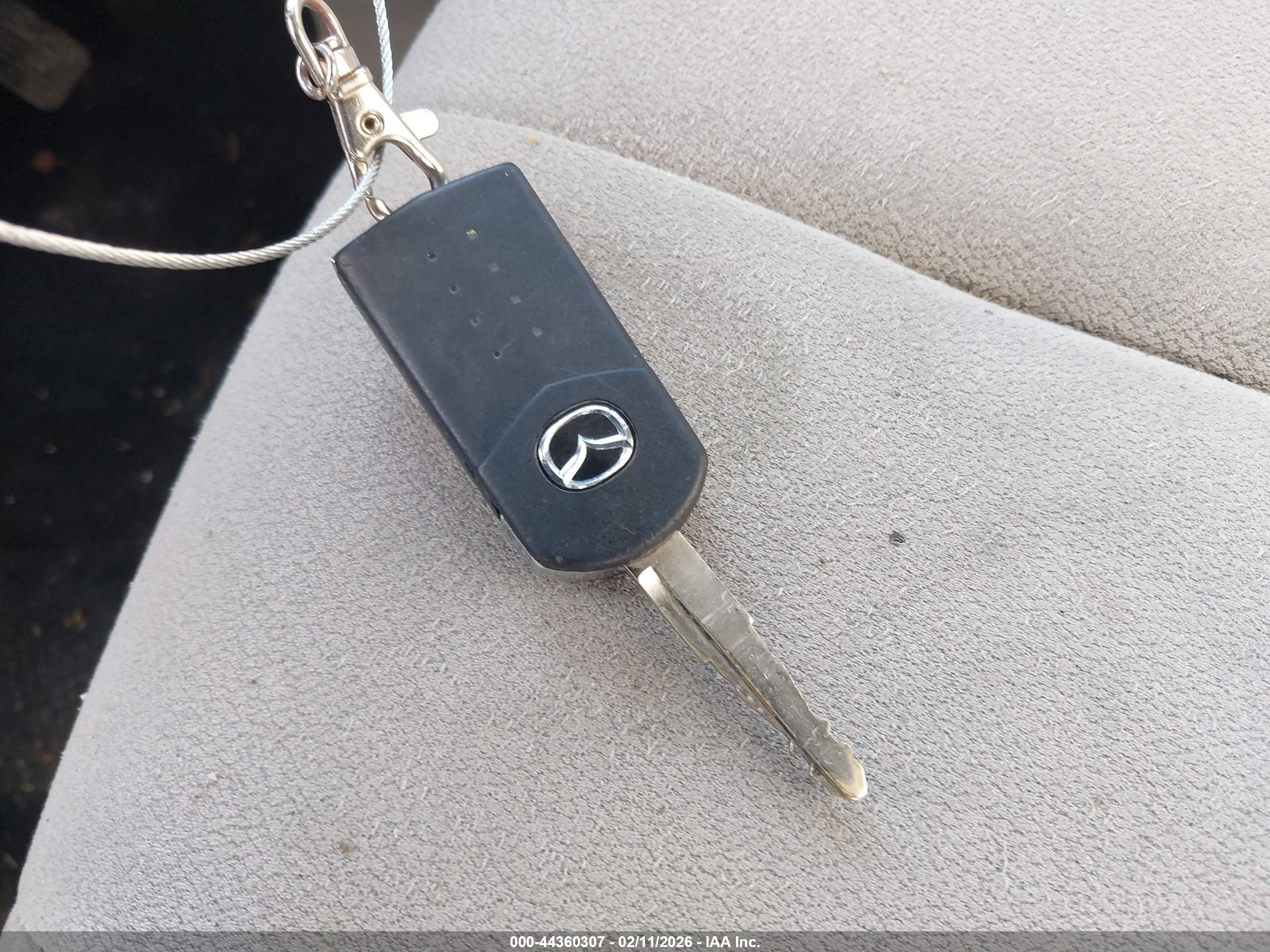 MAZDA CX-7 image 11