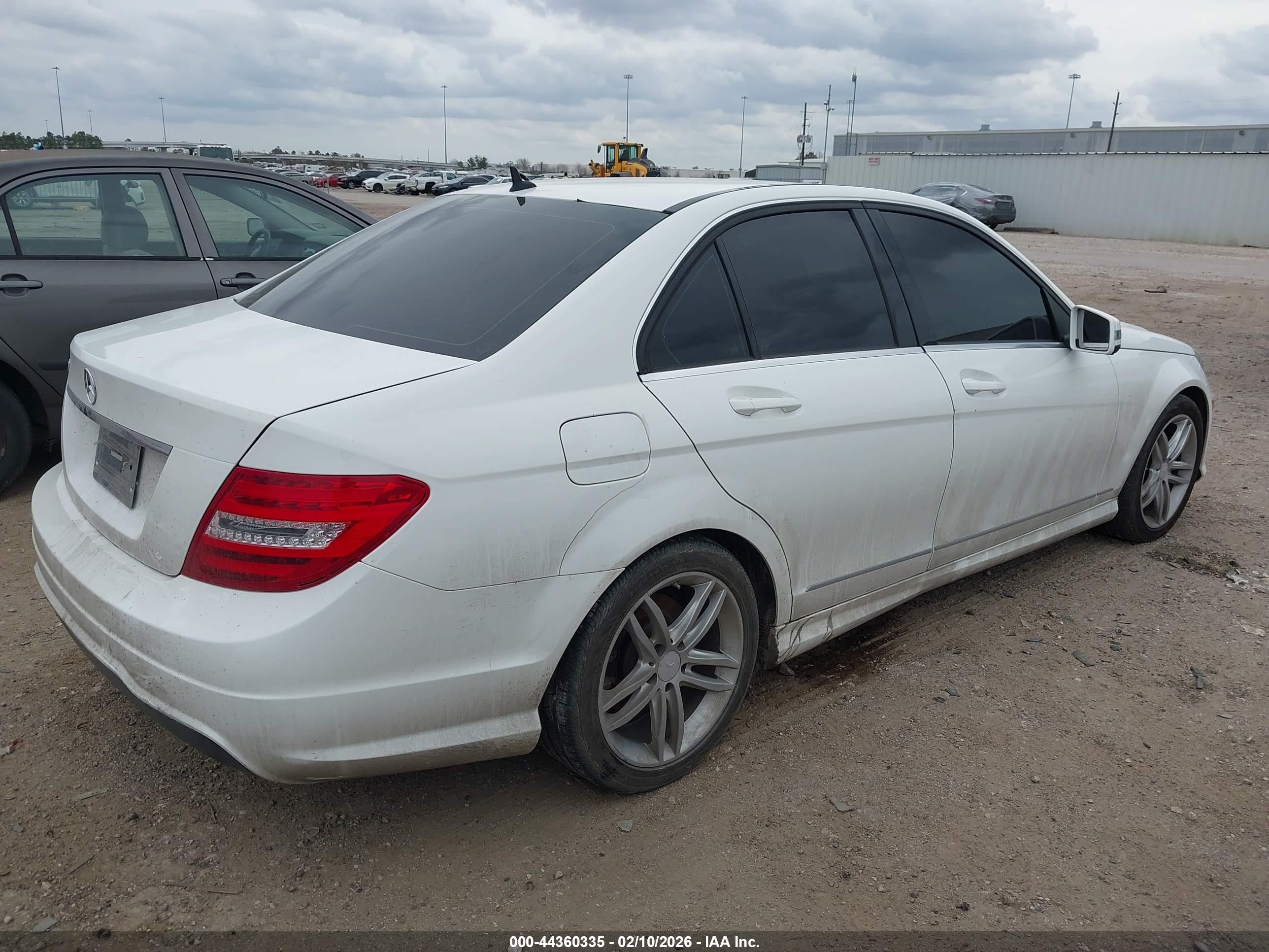 MERCEDES-BENZ C image 4