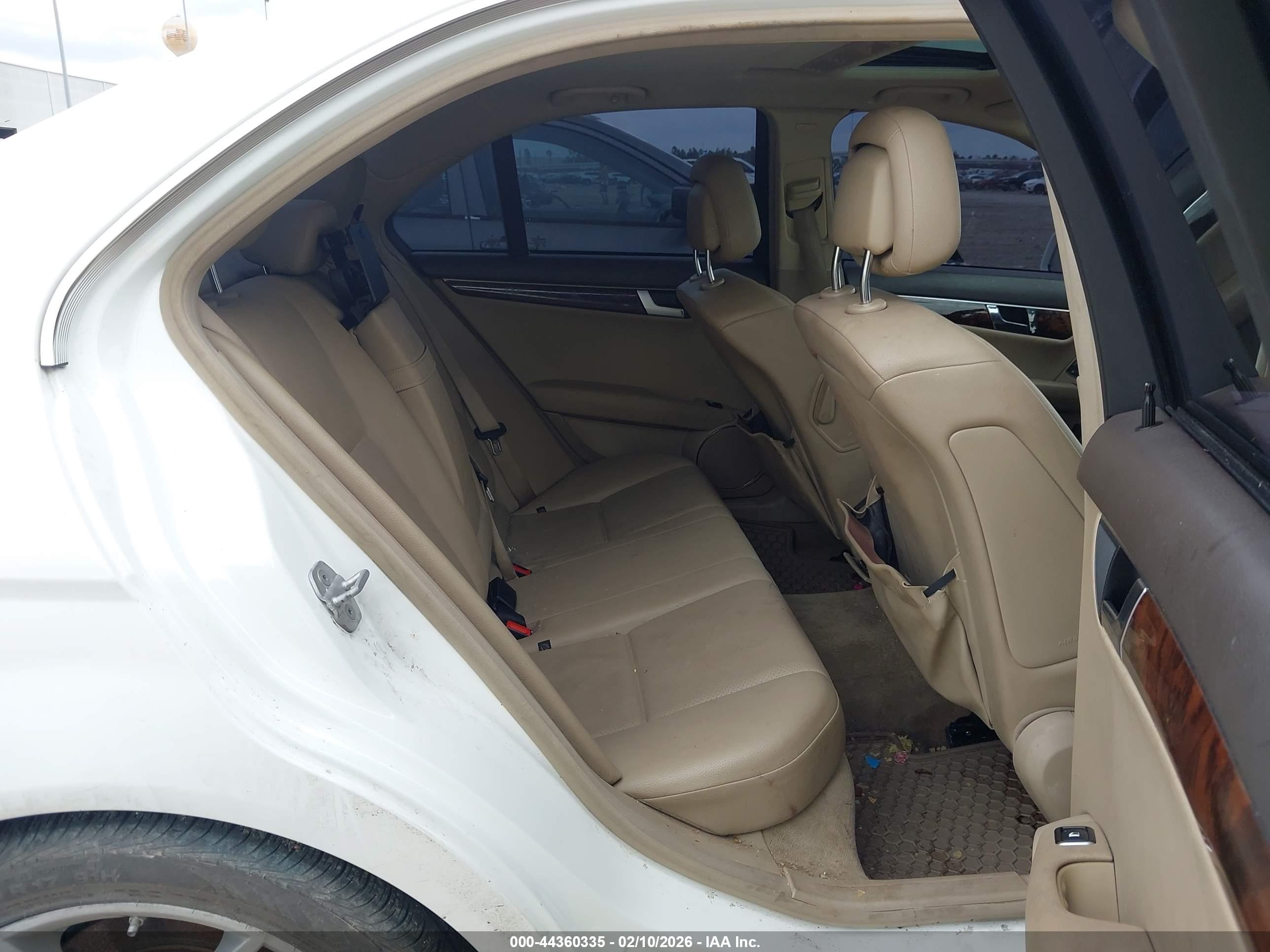 MERCEDES-BENZ C image 8