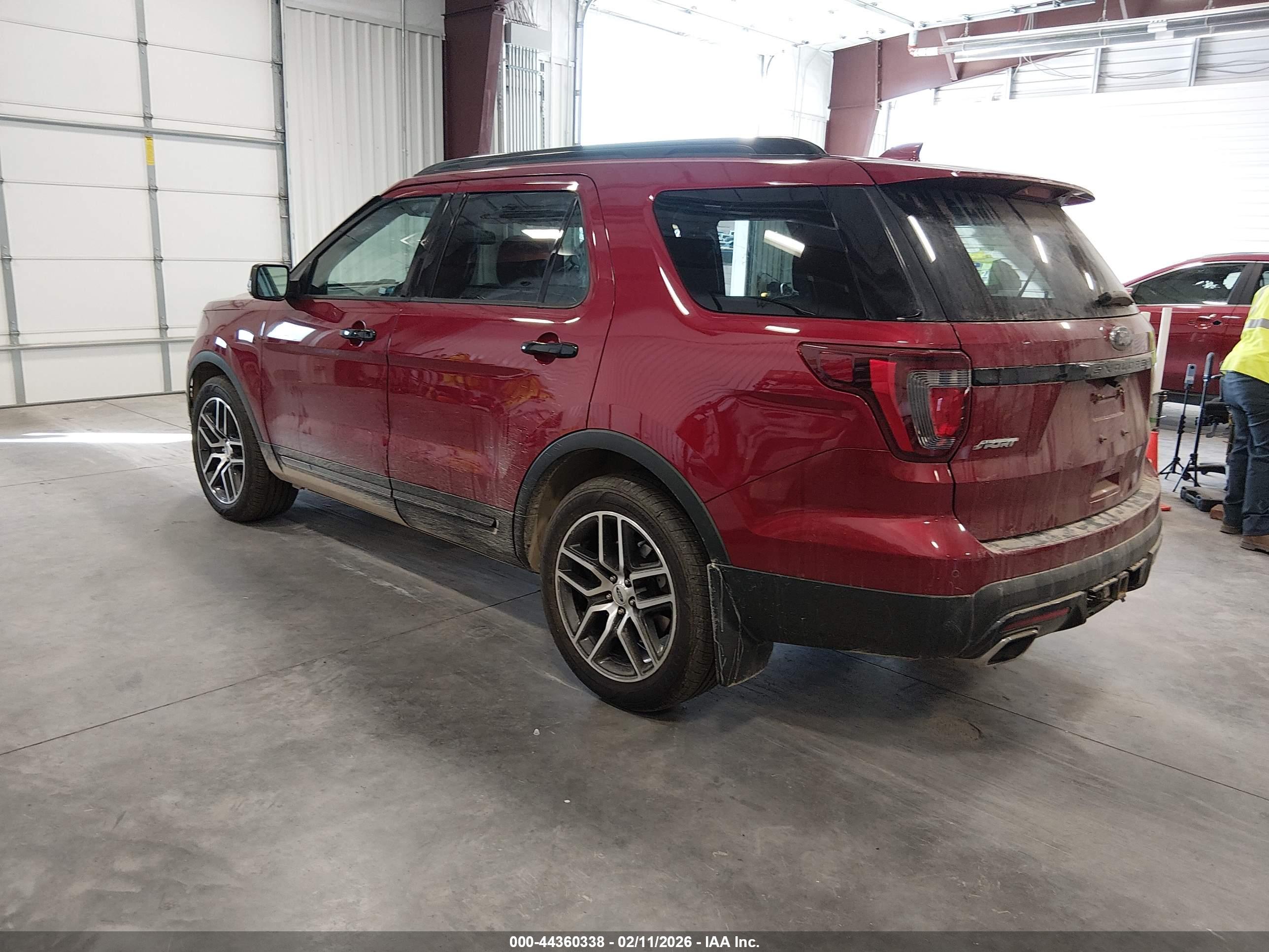 FORD EXPLORER image 3