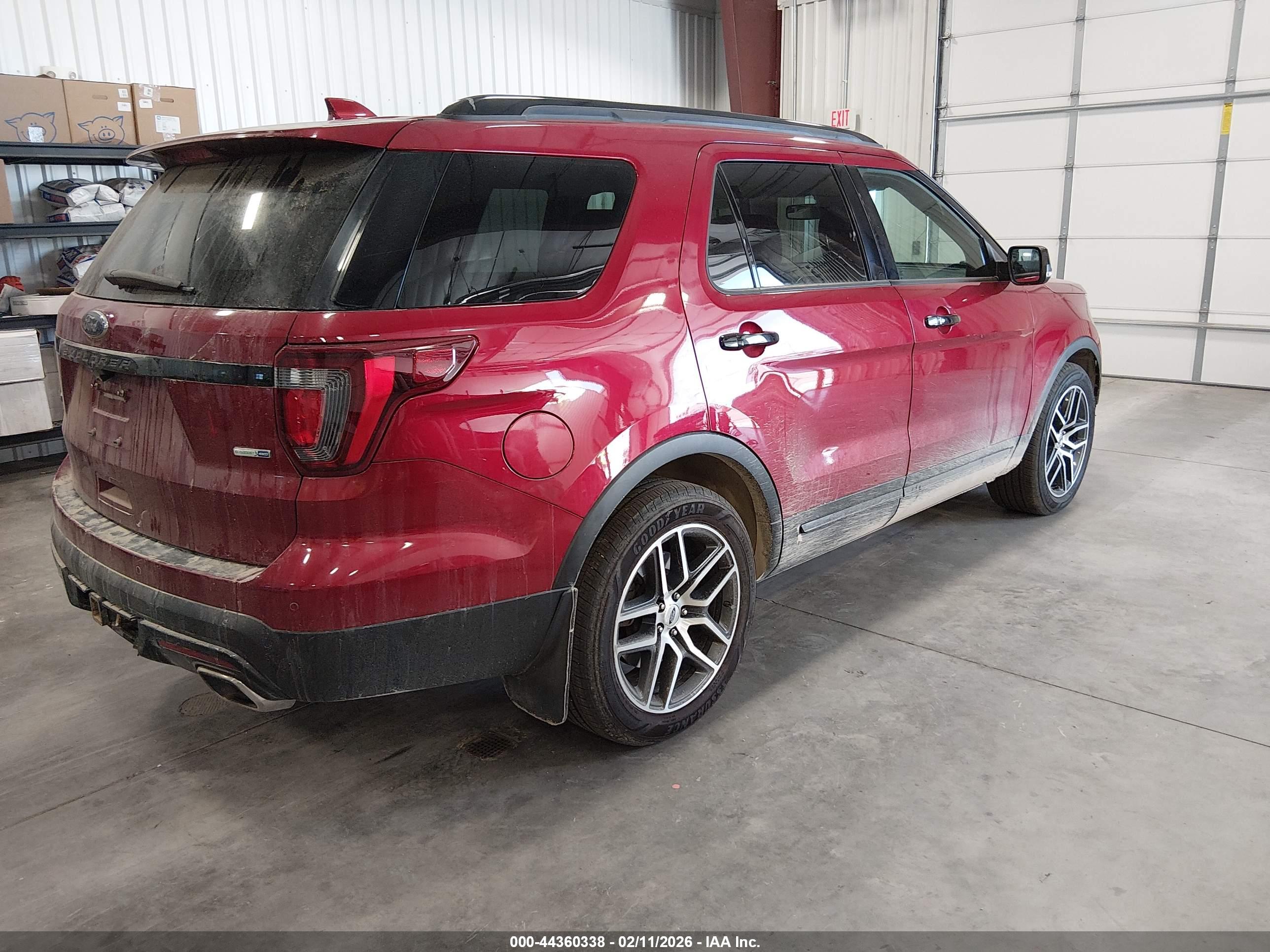 FORD EXPLORER image 4