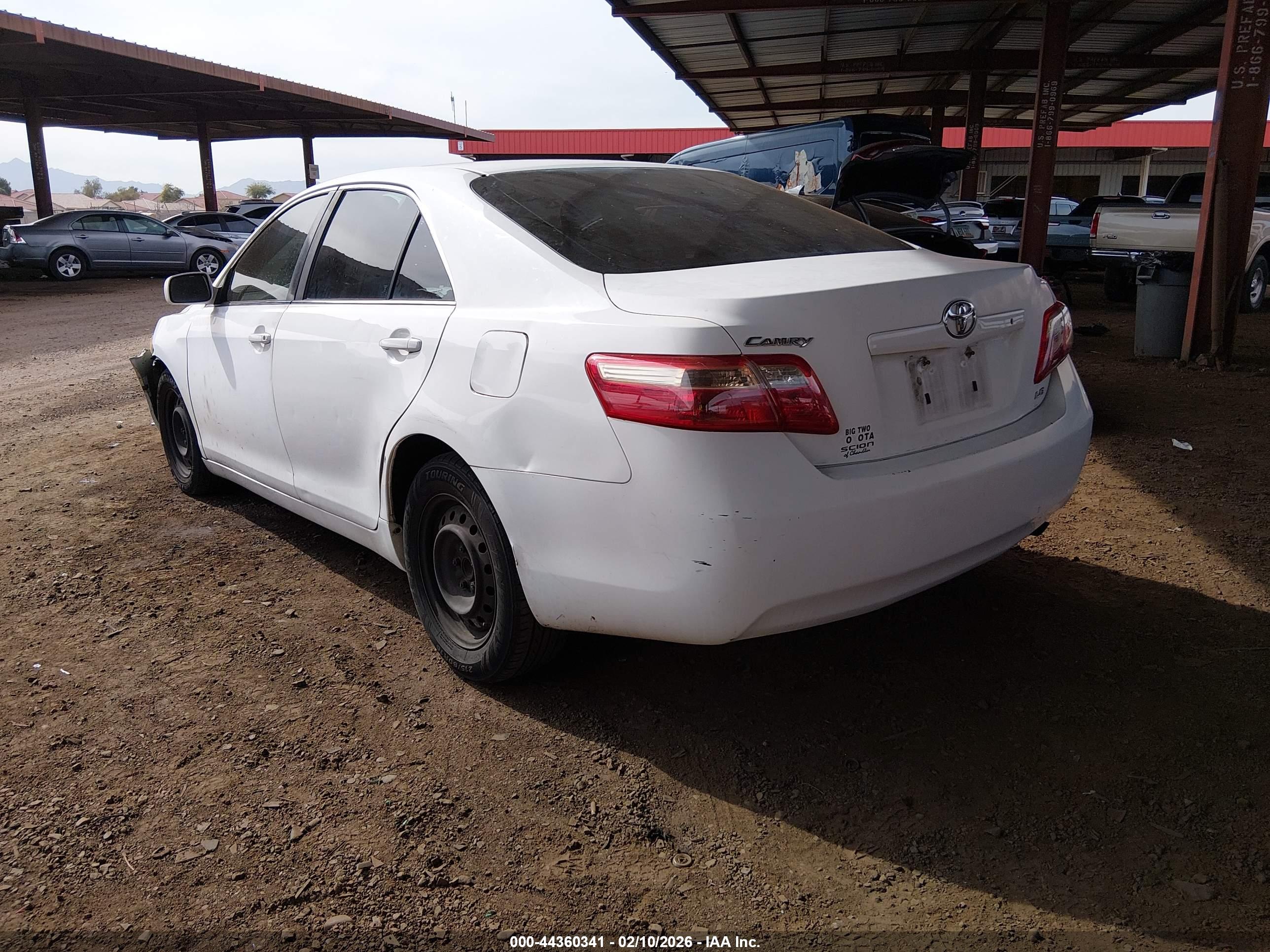 TOYOTA CAMRY image 3