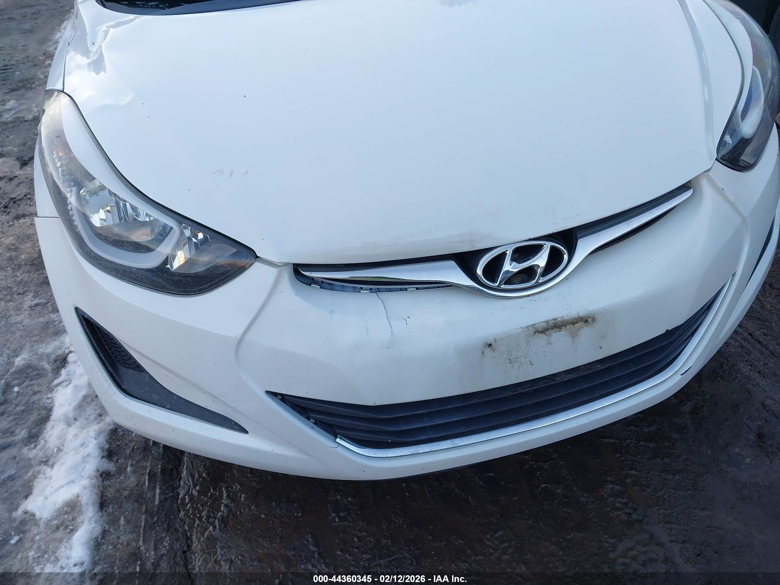 HYUNDAI ELANTRA image 6
