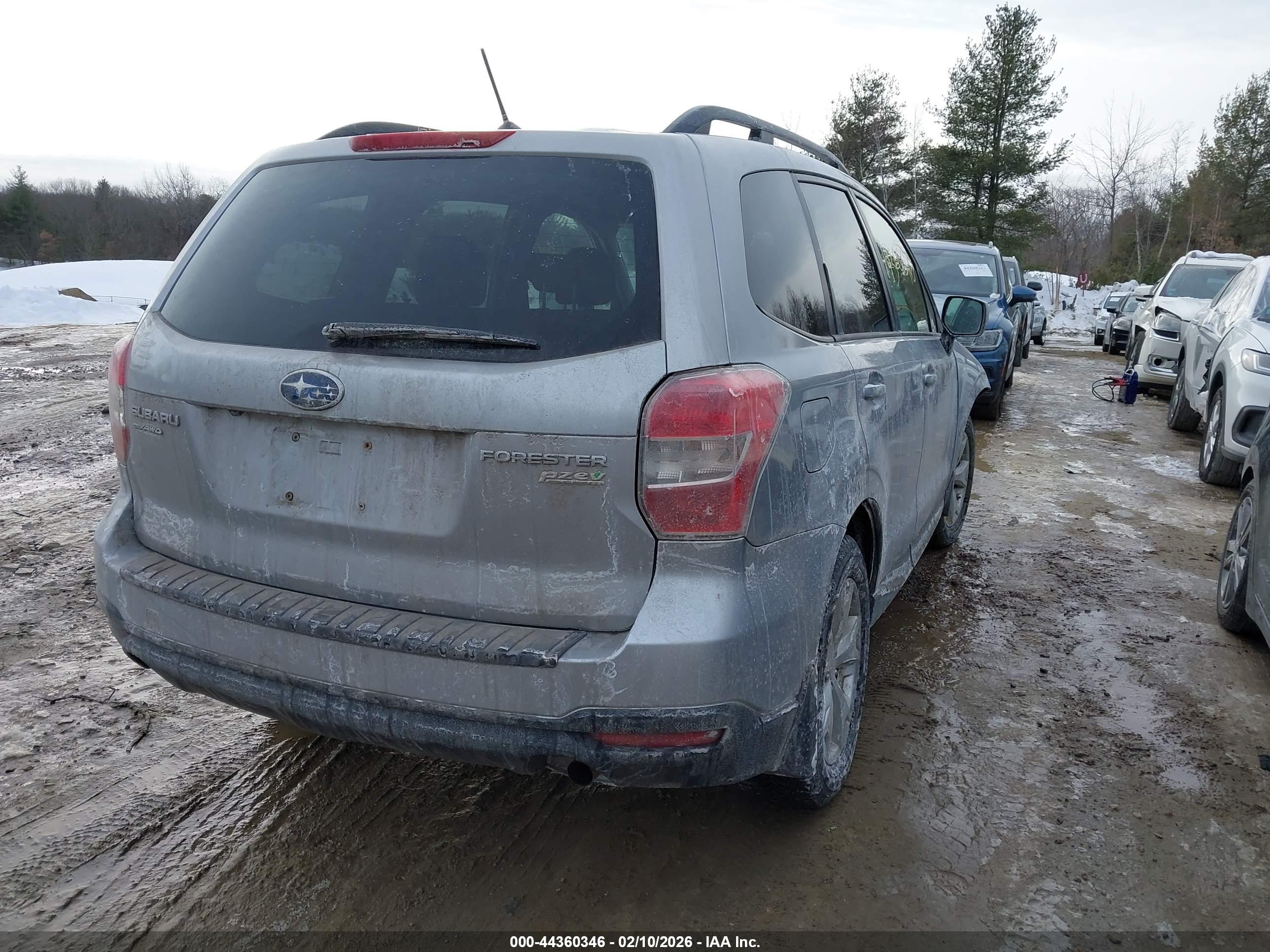 SUBARU FORESTER image 4
