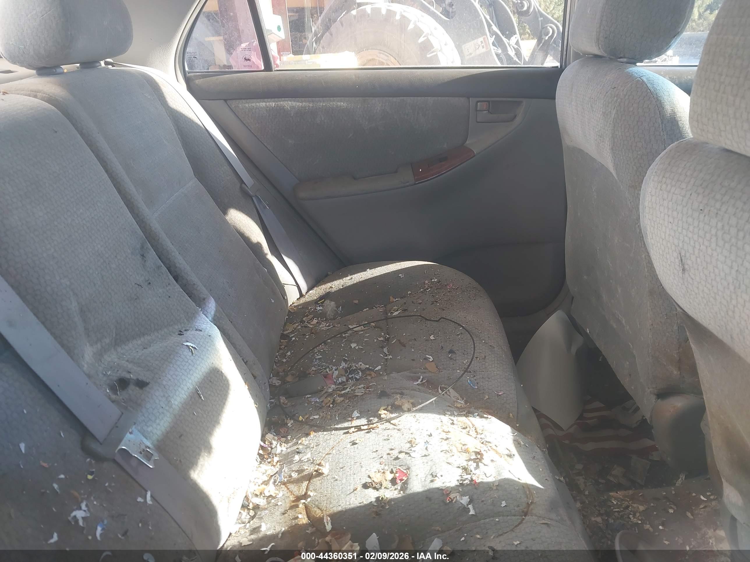 TOYOTA COROLLA image 8