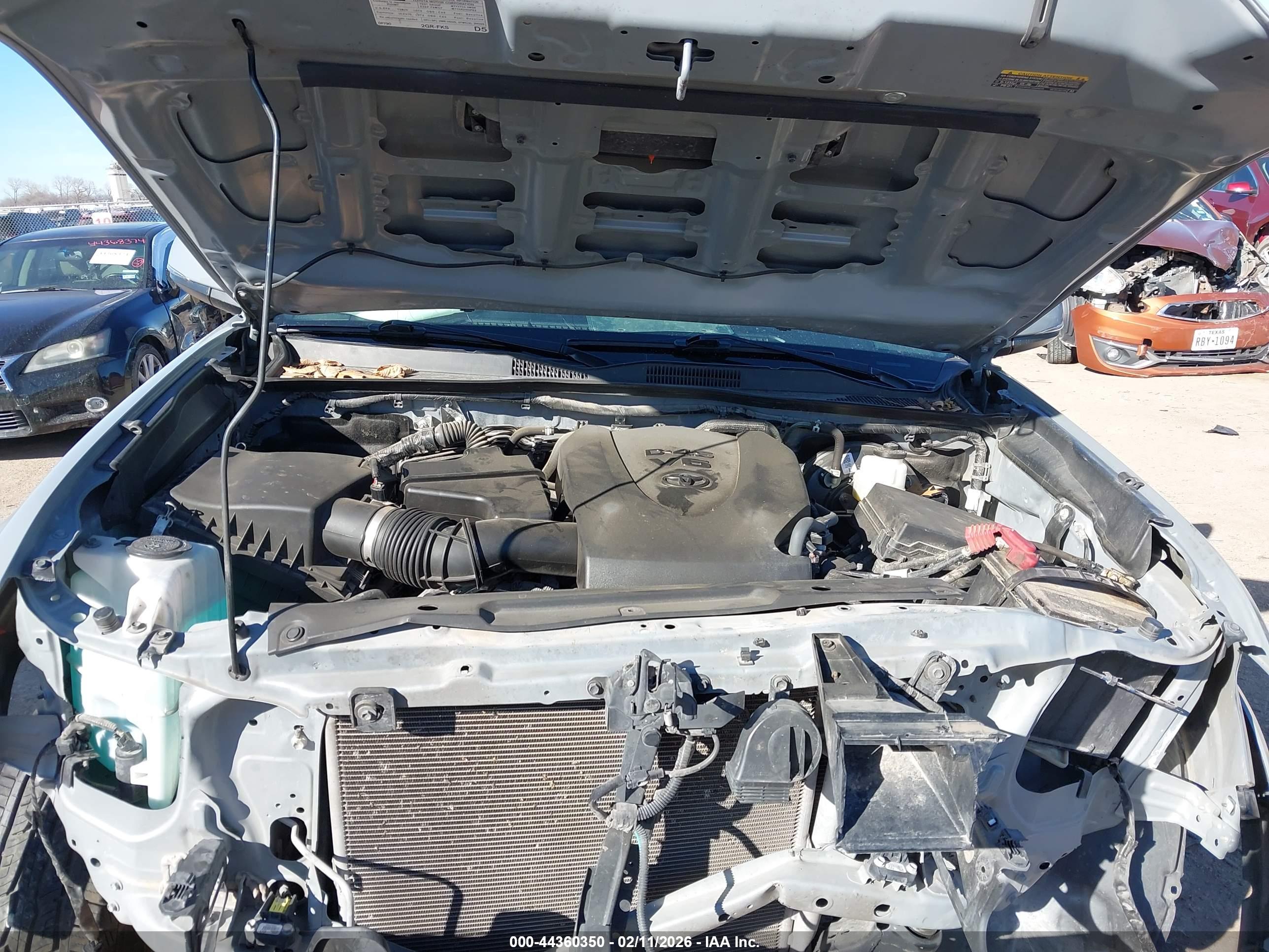 TOYOTA TACOMA image 10